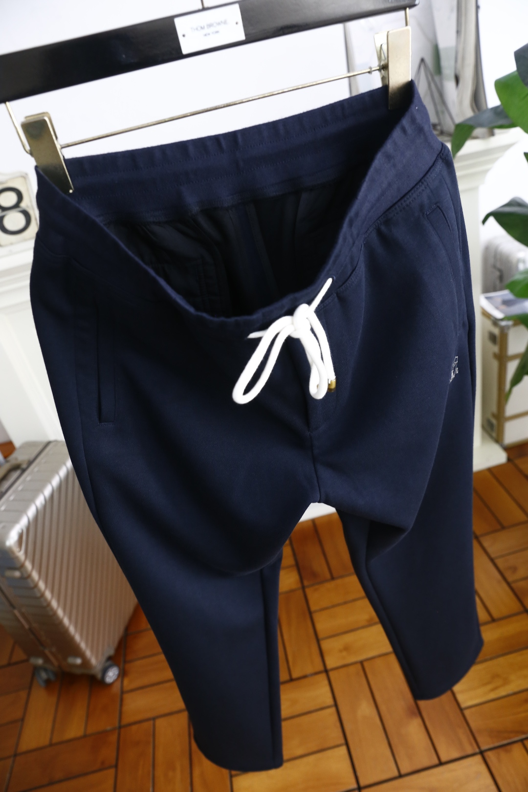 🔥Brunello Cucinelli.
早秋新款男士休闲裤！采用进口舒适面料，奢华经典品牌LOGO设计