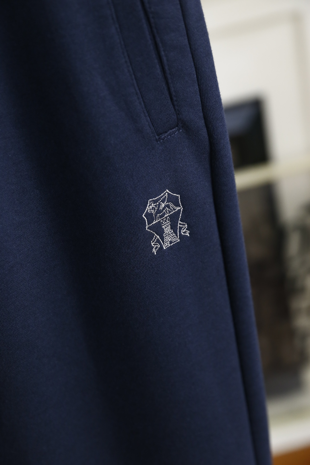 🔥Brunello Cucinelli.
早秋新款男士休闲裤！采用进口舒适面料，奢华经典品牌LOGO设计