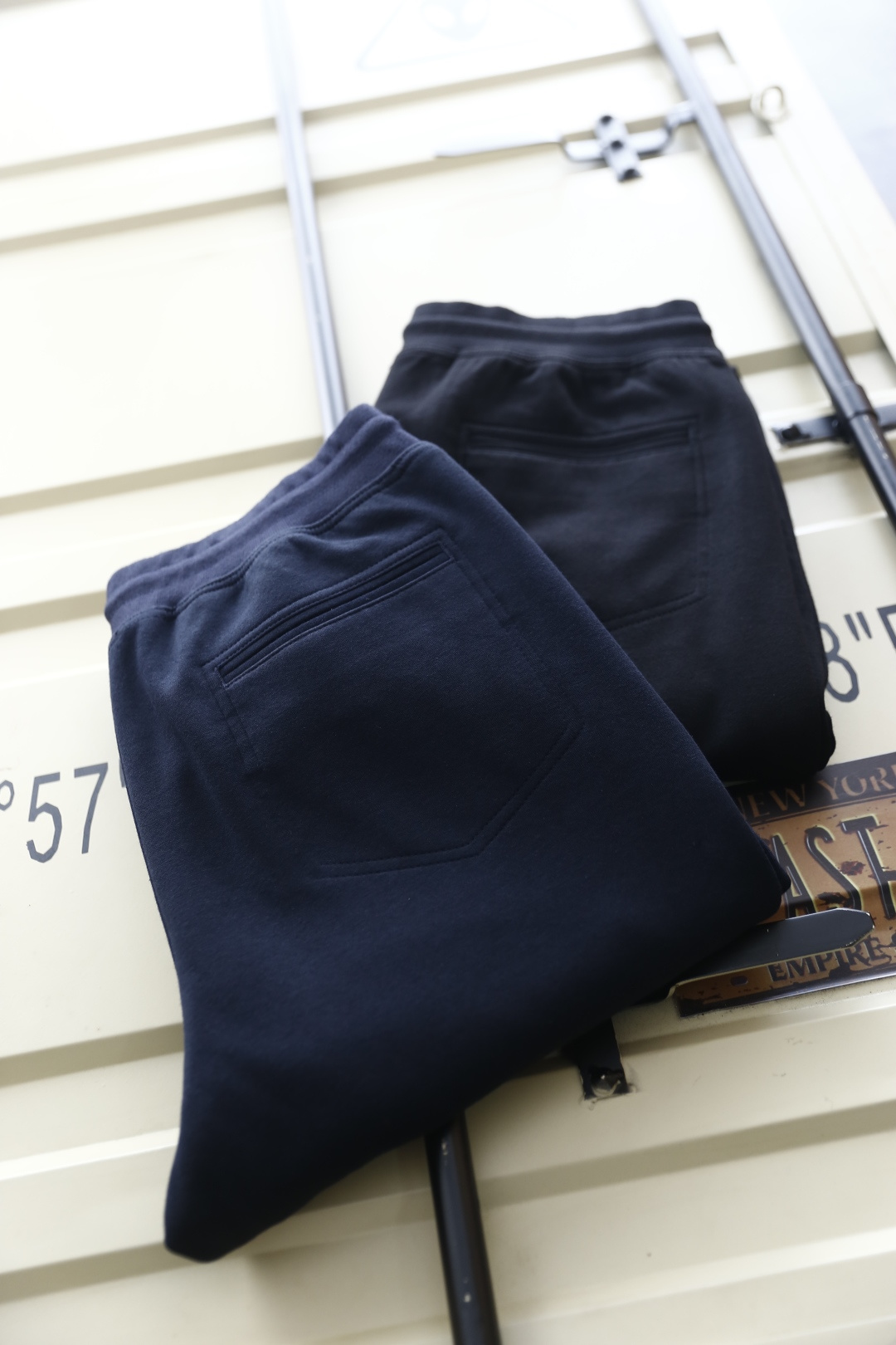 🔥Brunello Cucinelli.
早秋新款男士休闲裤！采用进口舒适面料，奢华经典品牌LOGO设计