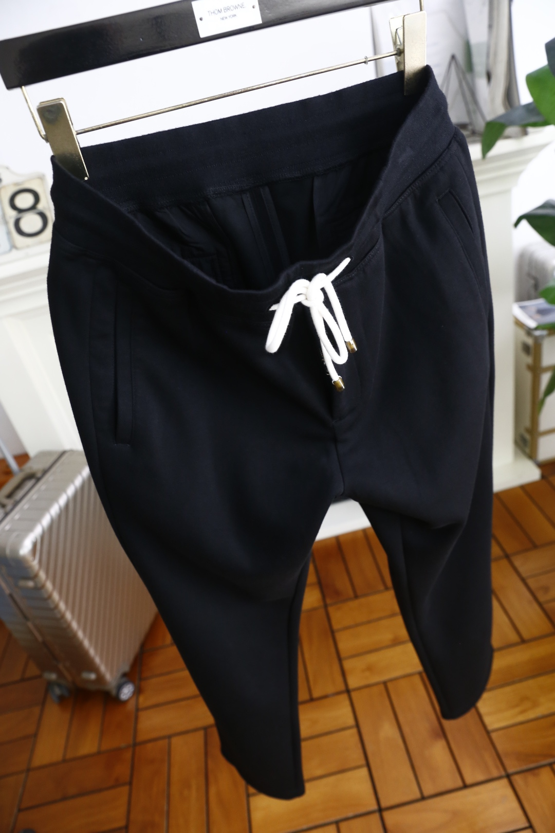 🔥Brunello Cucinelli.
早秋新款男士休闲裤！采用进口舒适面料，奢华经典品牌LOGO设计