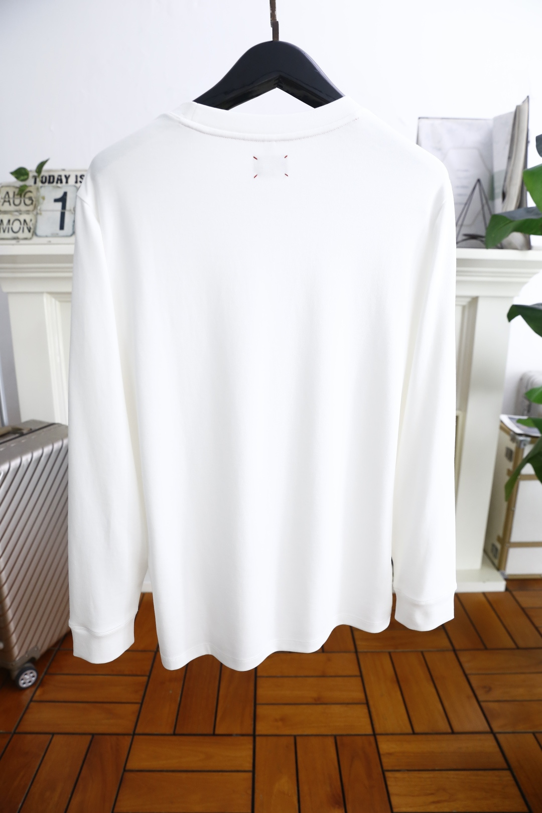 🔥Kiton.
季新品时尚男士高品质长袖打底衫！采用高档舒适棉面料，舒适保暖极佳 可防静电手感舒适顺滑 