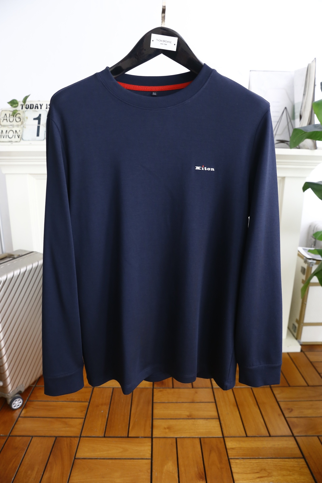 🔥Kiton.
季新品时尚男士高品质长袖打底衫！采用高档舒适棉面料，舒适保暖极佳 可防静电手感舒适顺滑 