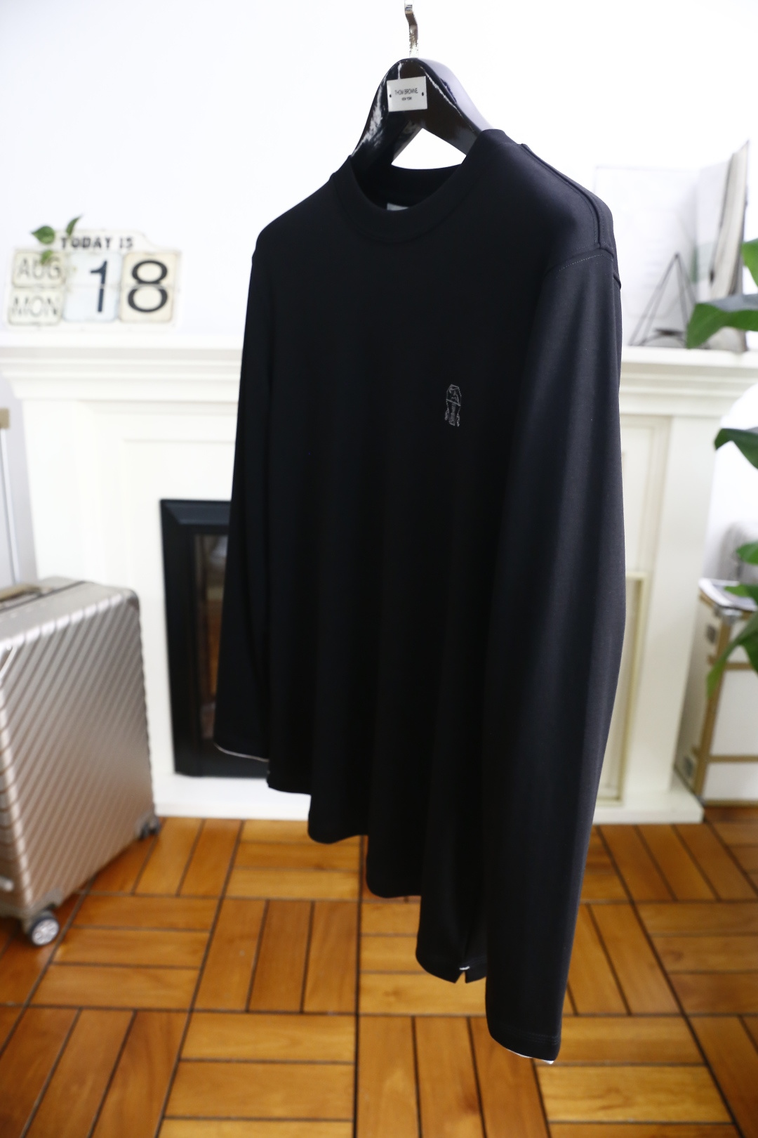 🔥Brunello Cucinelli.
早秋新品时尚男士圆领打底衫🔥胸前奢华经典LOGO设计！绝对经得