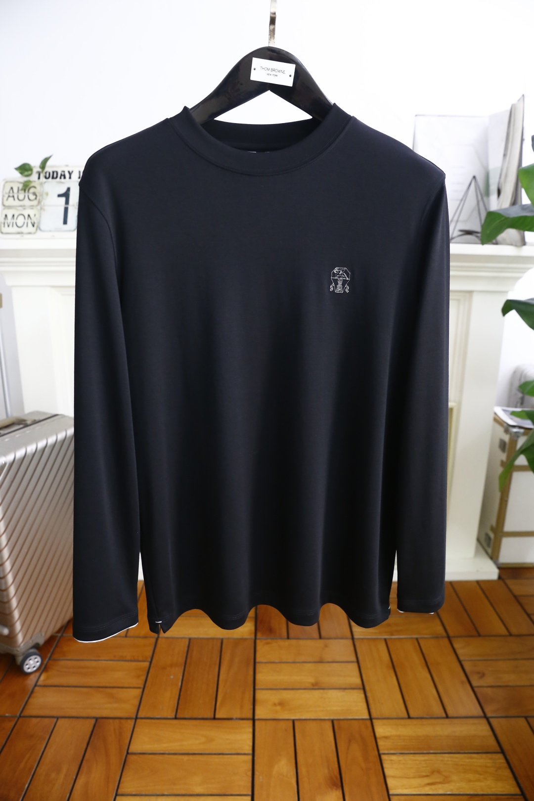 🔥Brunello Cucinelli.
早秋新品时尚男士圆领打底衫🔥胸前奢华经典LOGO设计！绝对经得