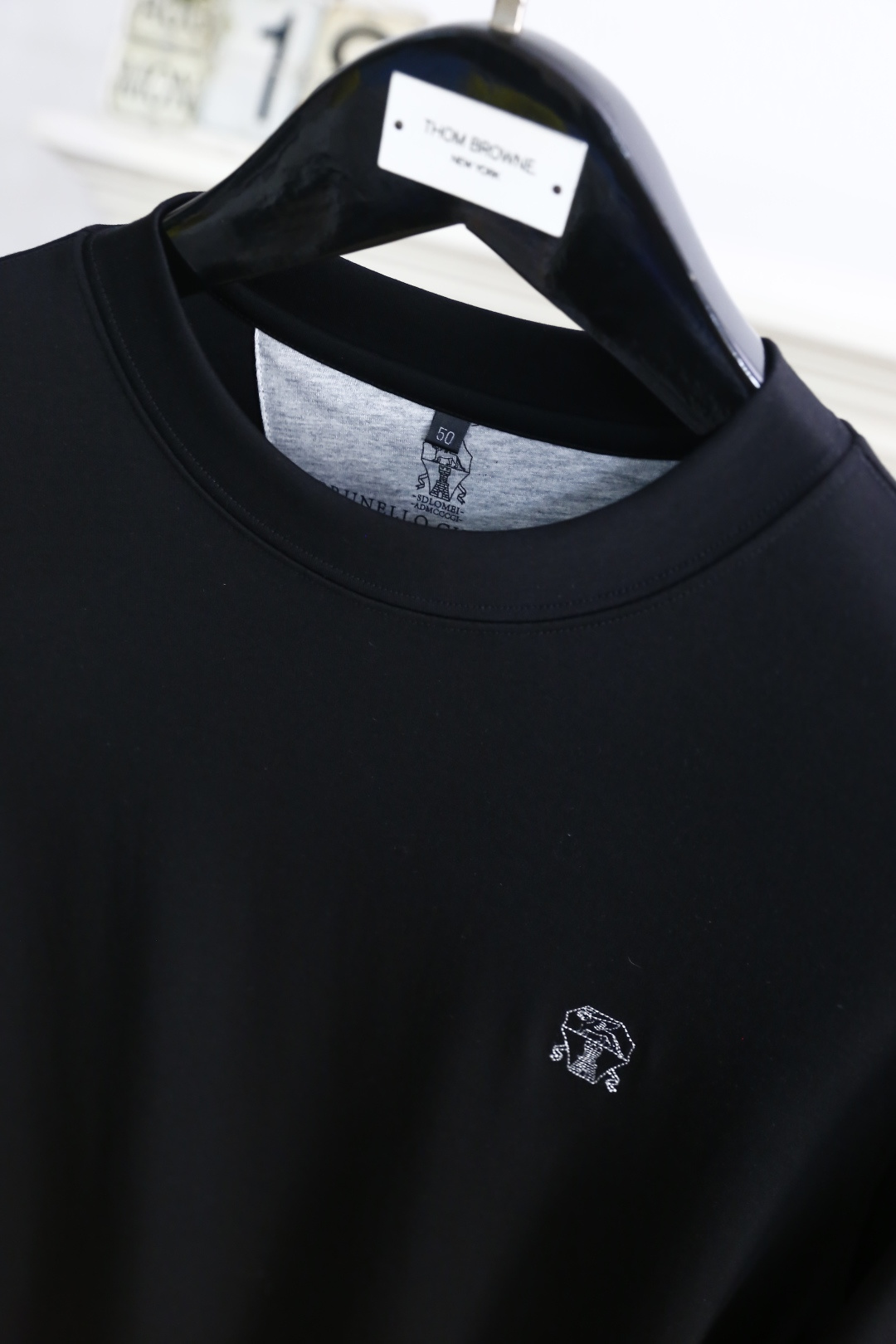 🔥Brunello Cucinelli.
早秋新品时尚男士圆领打底衫🔥胸前奢华经典LOGO设计！绝对经得