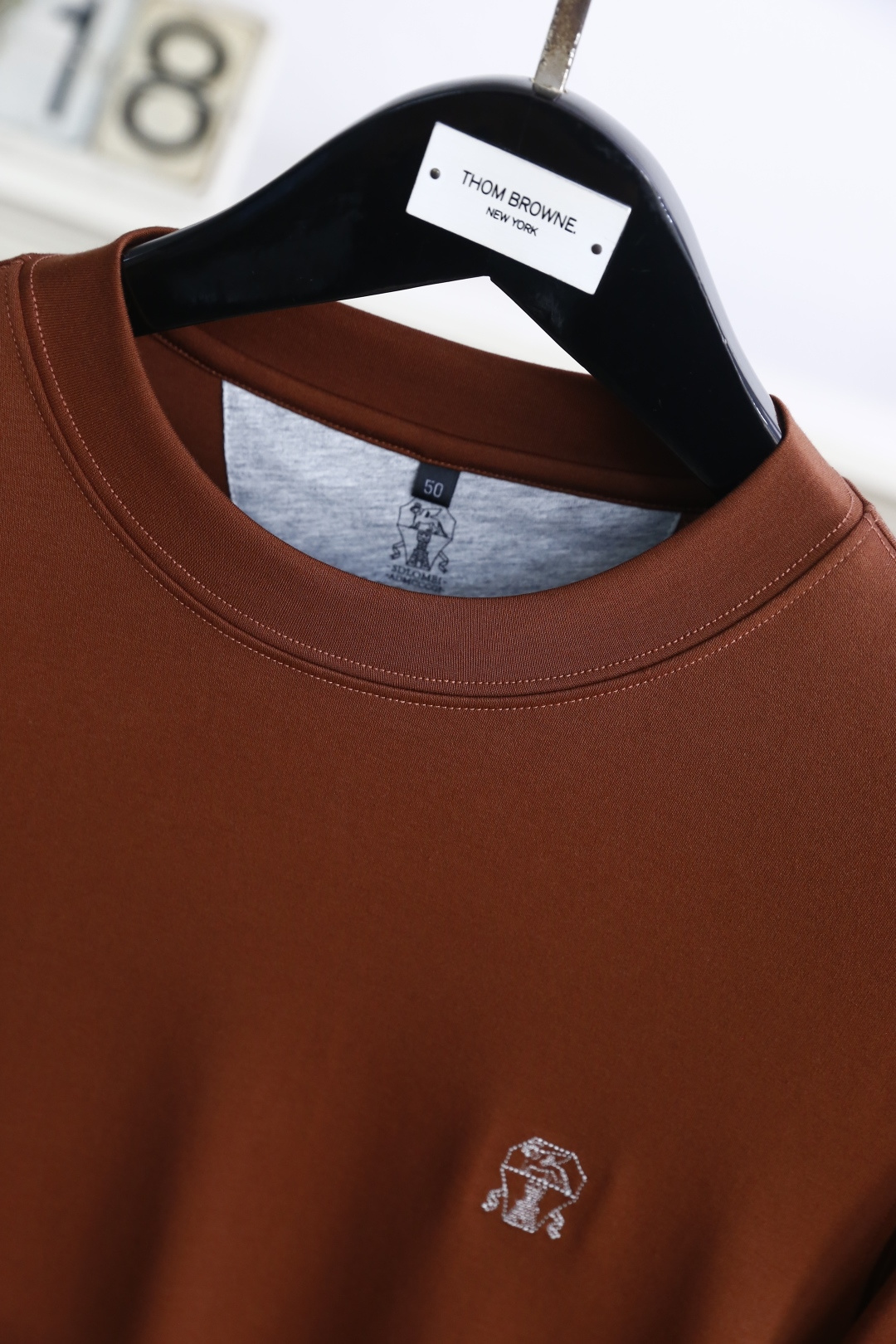 🔥Brunello Cucinelli.
早秋新品时尚男士圆领打底衫🔥胸前奢华经典LOGO设计！绝对经得