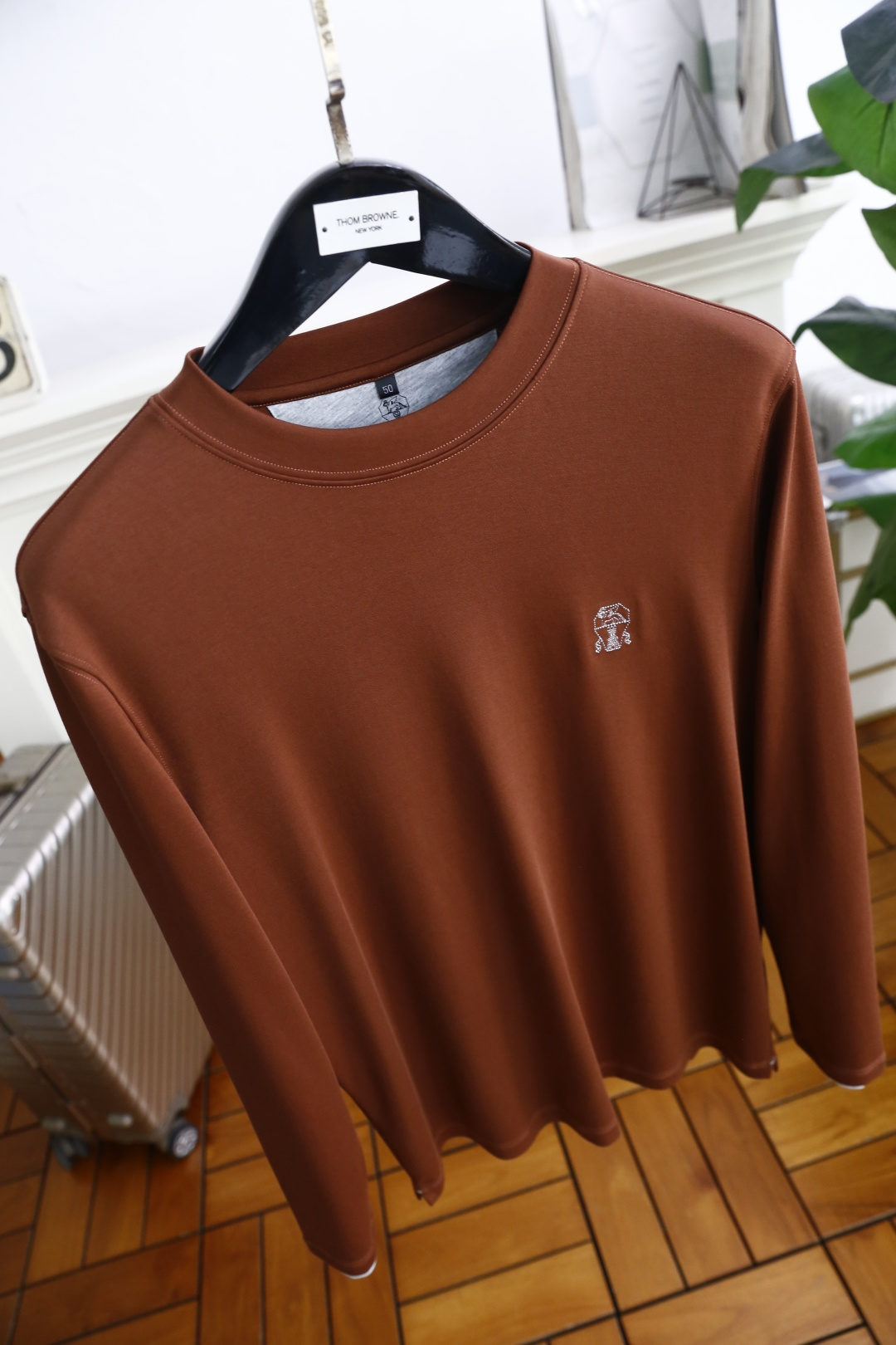 🔥Brunello Cucinelli.
早秋新品时尚男士圆领打底衫🔥胸前奢华经典LOGO设计！绝对经得