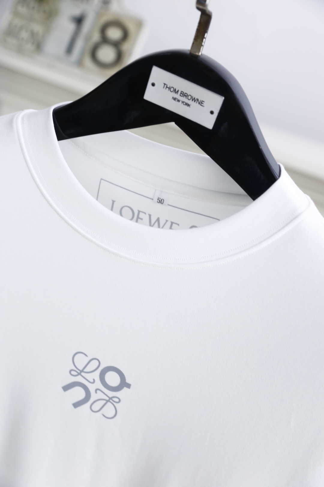 🔥罗意威.
早秋新品打底短袖🆕男士百搭款短袖！采用进口舒适莫代尔棉面料👍衣橱里不可或缺的百搭利器，市面罕