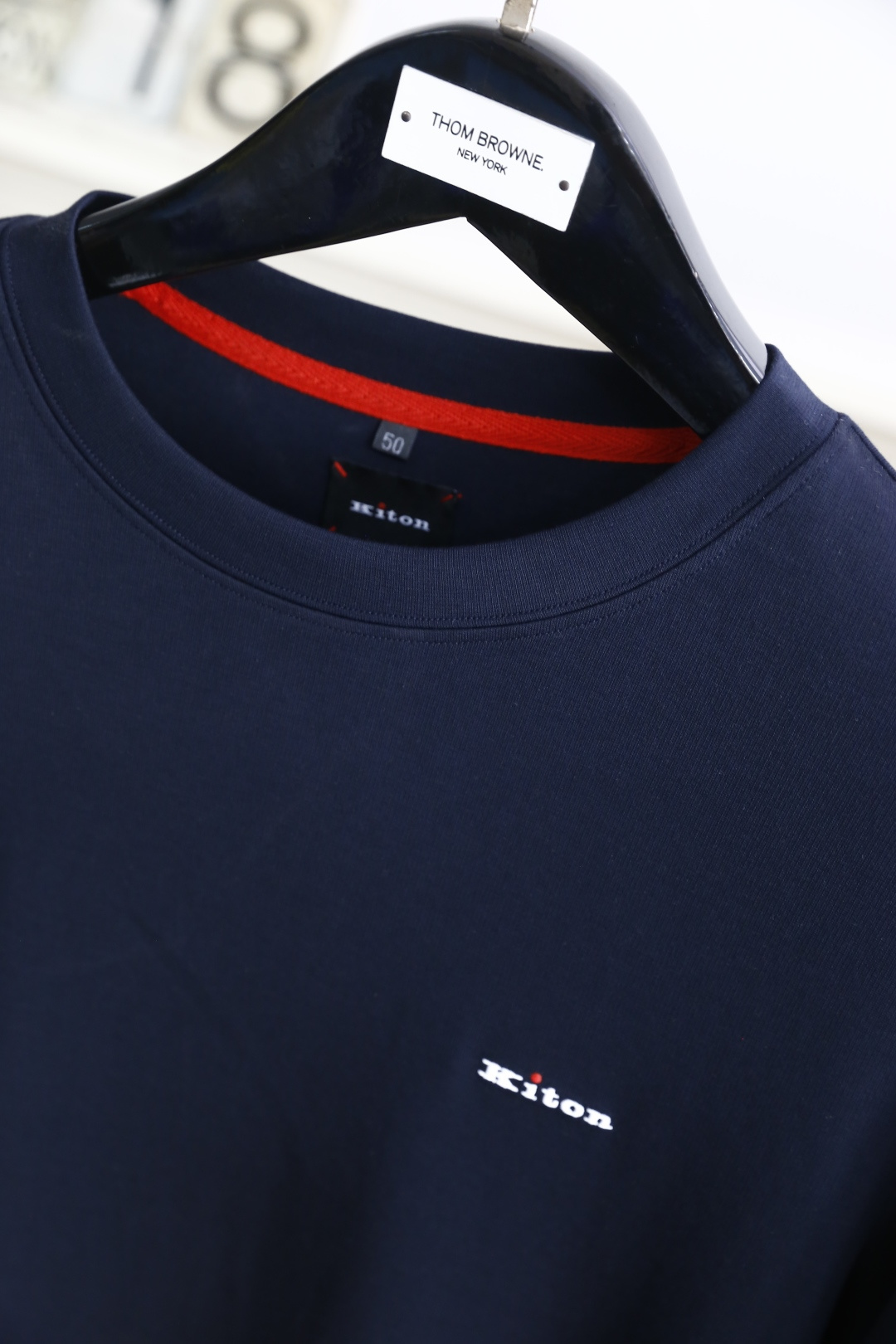 🔥Kiton.
季新品时尚男士高品质长袖打底衫！采用高档舒适棉面料，舒适保暖极佳 可防静电手感舒适顺滑 