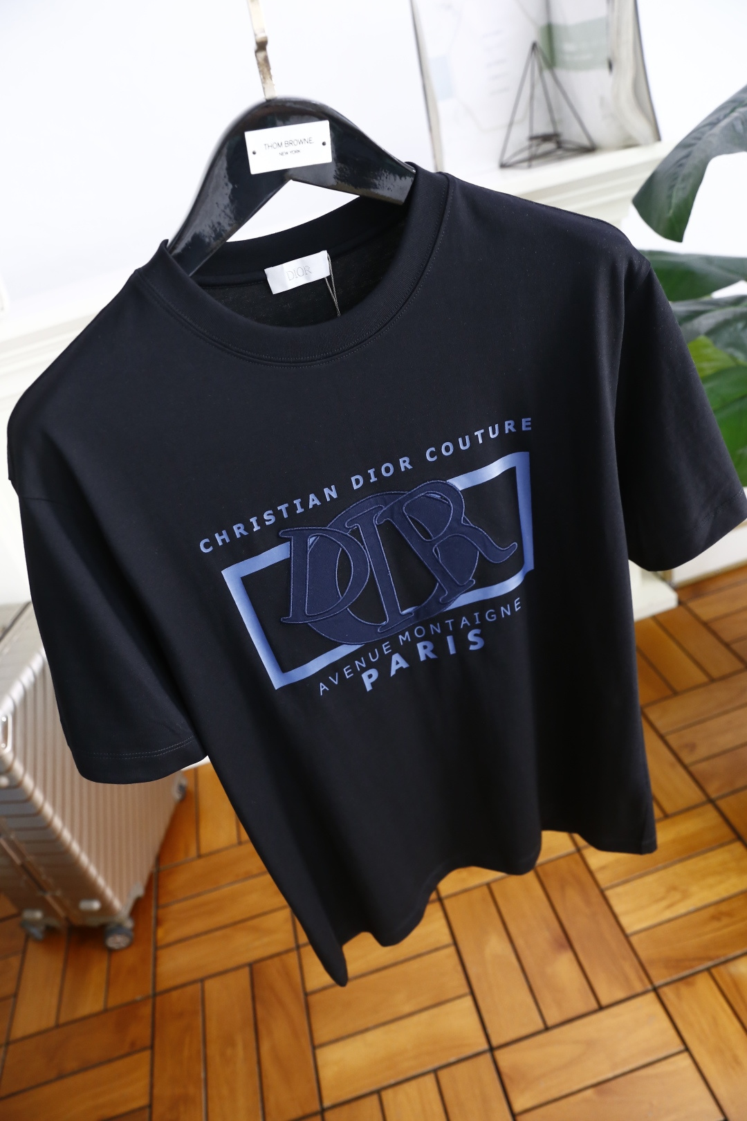 🔥迪奥/Christian D*or.
2025夏季男士圆领短袖🍃胸前奢华品牌字母LOGO标识标注👍🏼上