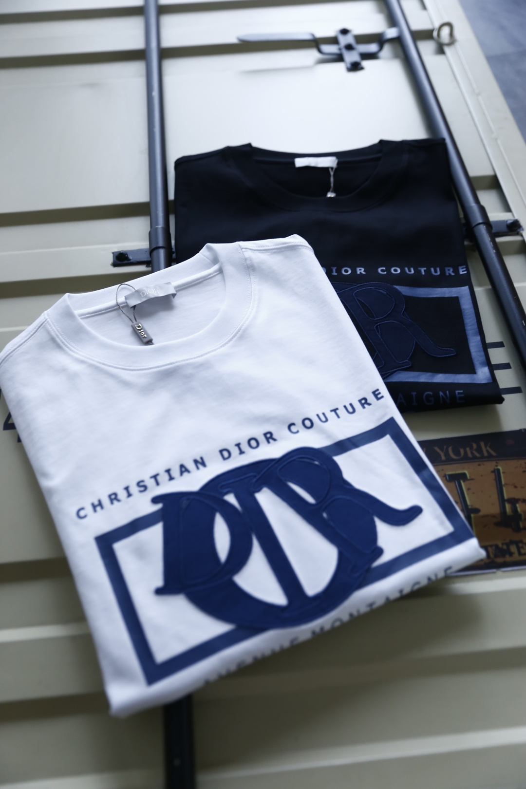 🔥迪奥/Christian D*or.
2025夏季男士圆领短袖🍃胸前奢华品牌字母LOGO标识标注👍🏼上