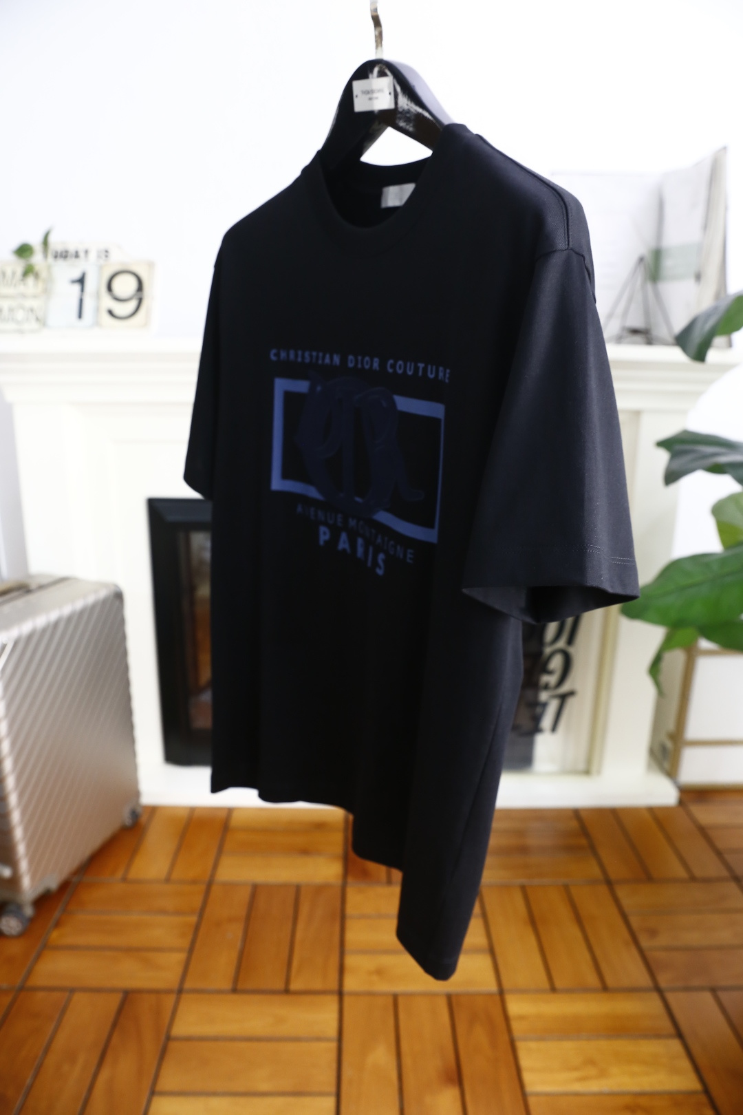 🔥迪奥/Christian D*or.
2025夏季男士圆领短袖🍃胸前奢华品牌字母LOGO标识标注👍🏼上