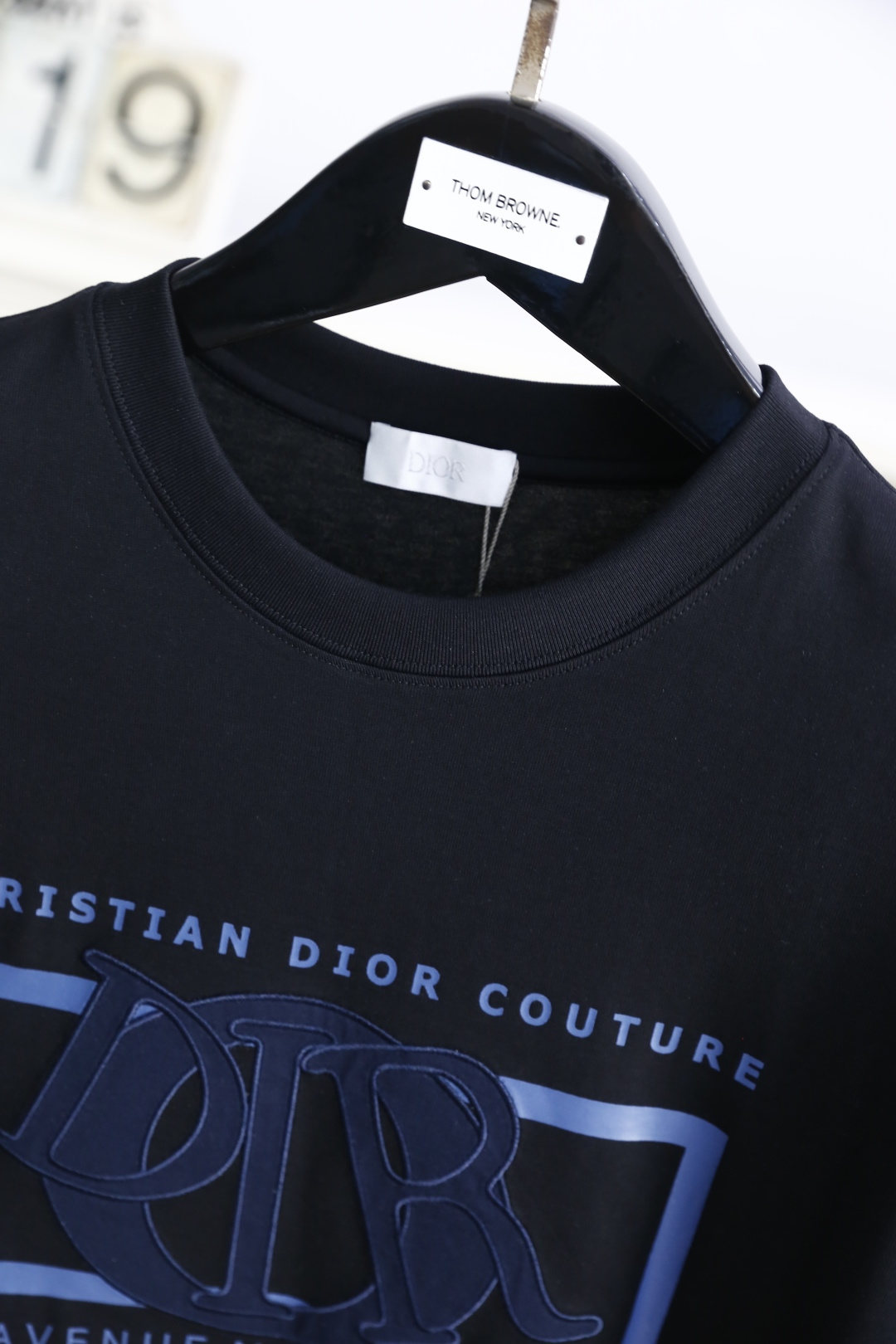 🔥迪奥/Christian D*or.
2025夏季男士圆领短袖🍃胸前奢华品牌字母LOGO标识标注👍🏼上