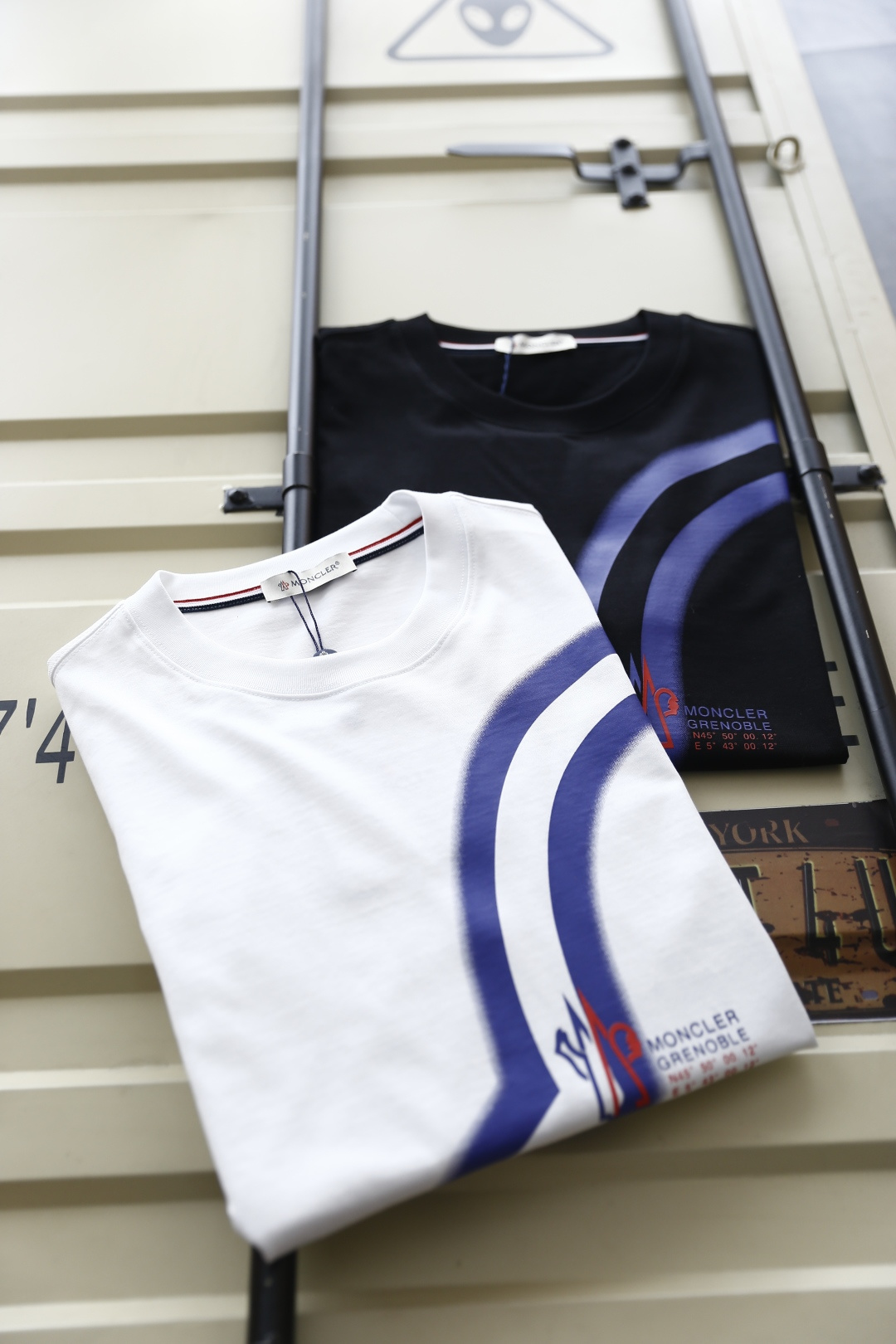 🔥蒙口/Mo*cler.
2025夏季男士圆领短袖🍃胸前奢华品牌LOGO标识标注👍🏼上身就能体会这款设计