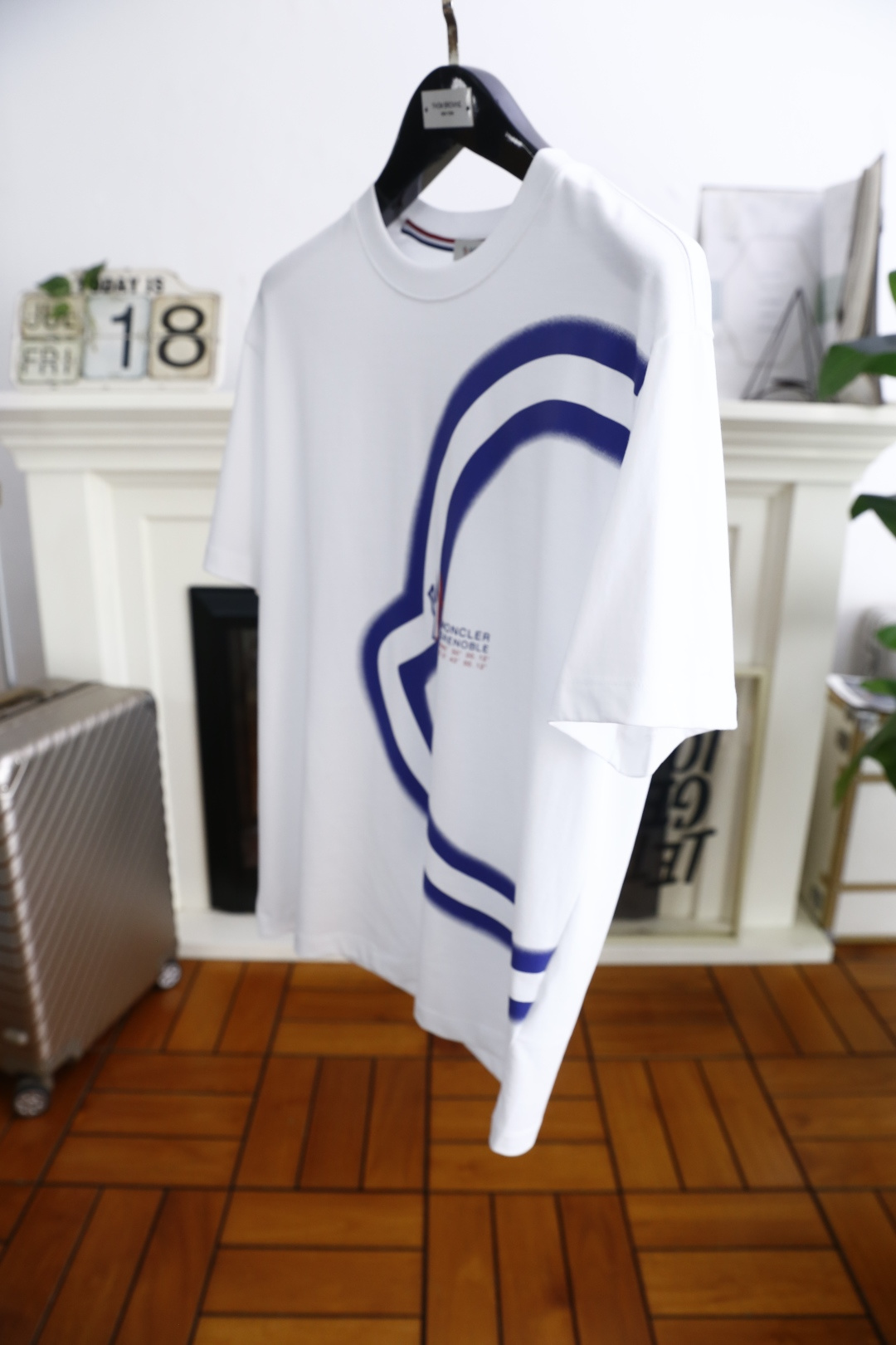 🔥蒙口/Mo*cler.
2025夏季男士圆领短袖🍃胸前奢华品牌LOGO标识标注👍🏼上身就能体会这款设计