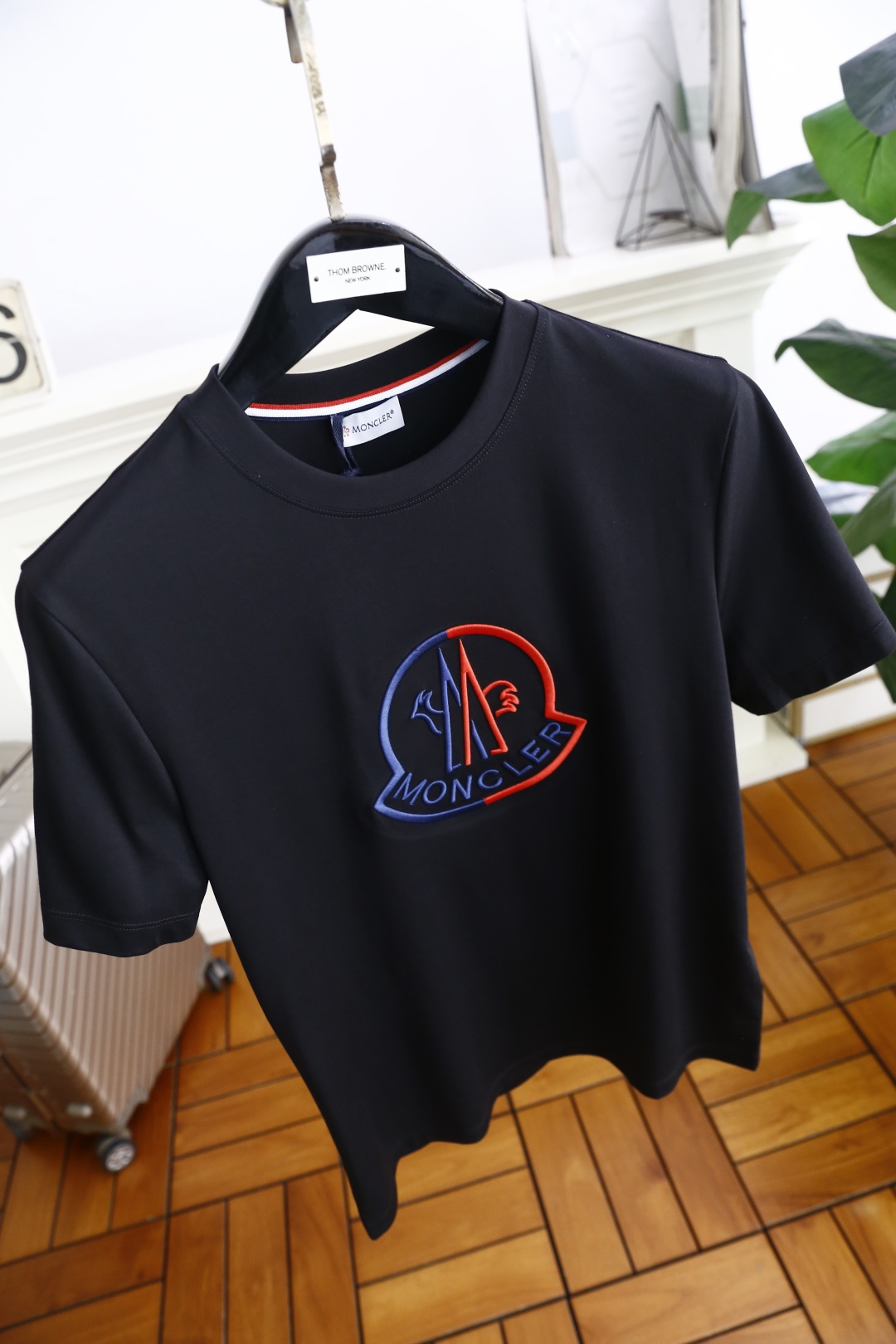 🔥蒙口/Mon*ler.
2025夏季原单男士休闲短袖T恤！奢华经典品牌原版字母LOGO设计！高端定制 