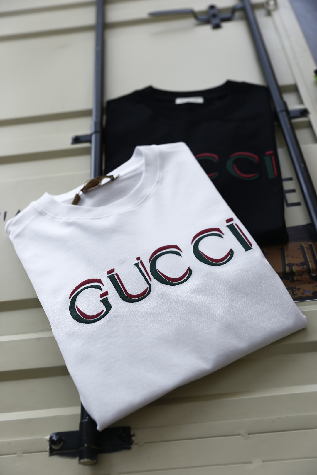 🔥古驰.
2025夏季原单男士休闲圆领短袖T恤！奢华经典品牌原版字母LOGO设计！高端定制 高版本 时尚