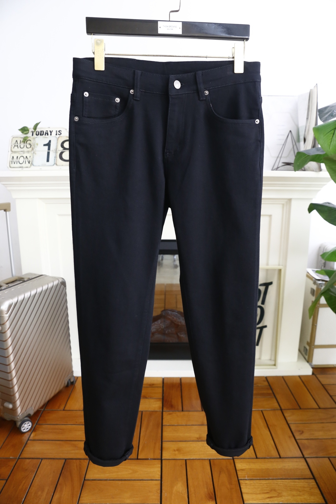 🔥lP🆕.
季新品时尚男士休闲牛仔裤👖采用客供水洗弹力牛仔面料！奢华经典品牌字母Logo标志彰显品牌特征