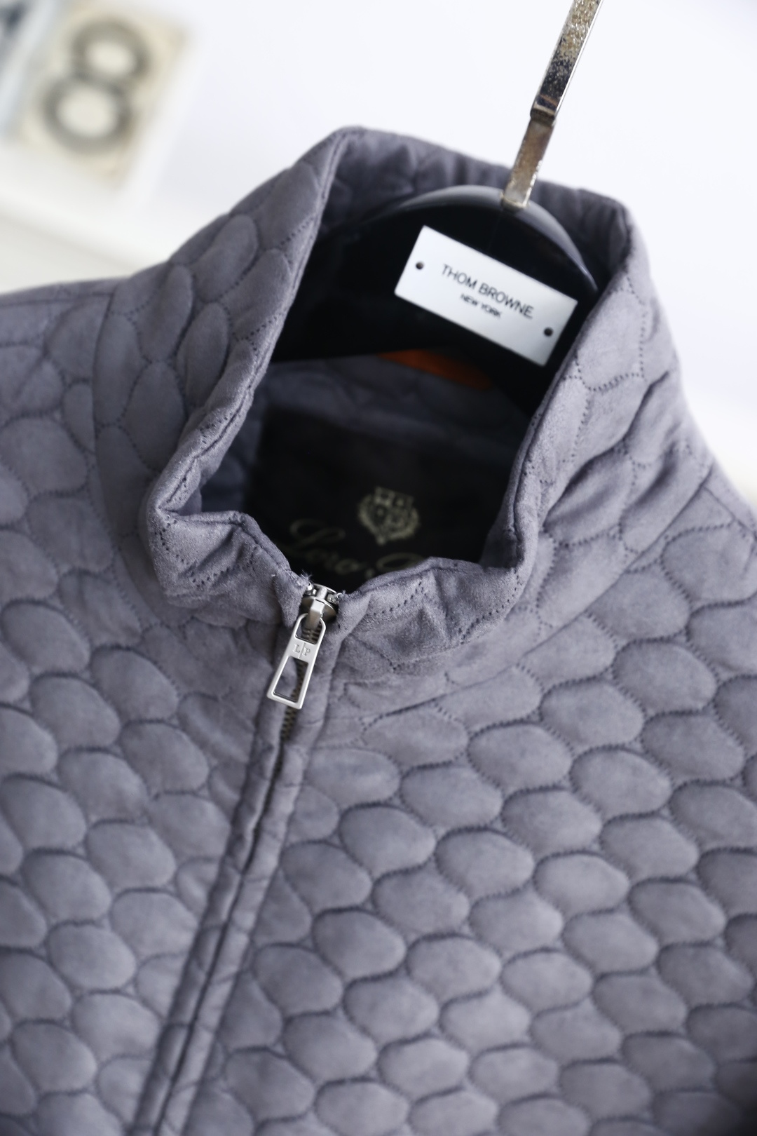 🔥lP🆕.
季新品时尚经典拉链夹克！奢华经典品牌元素设计品相完美如斯！属于入柜级别，可预见性的爆款！采用