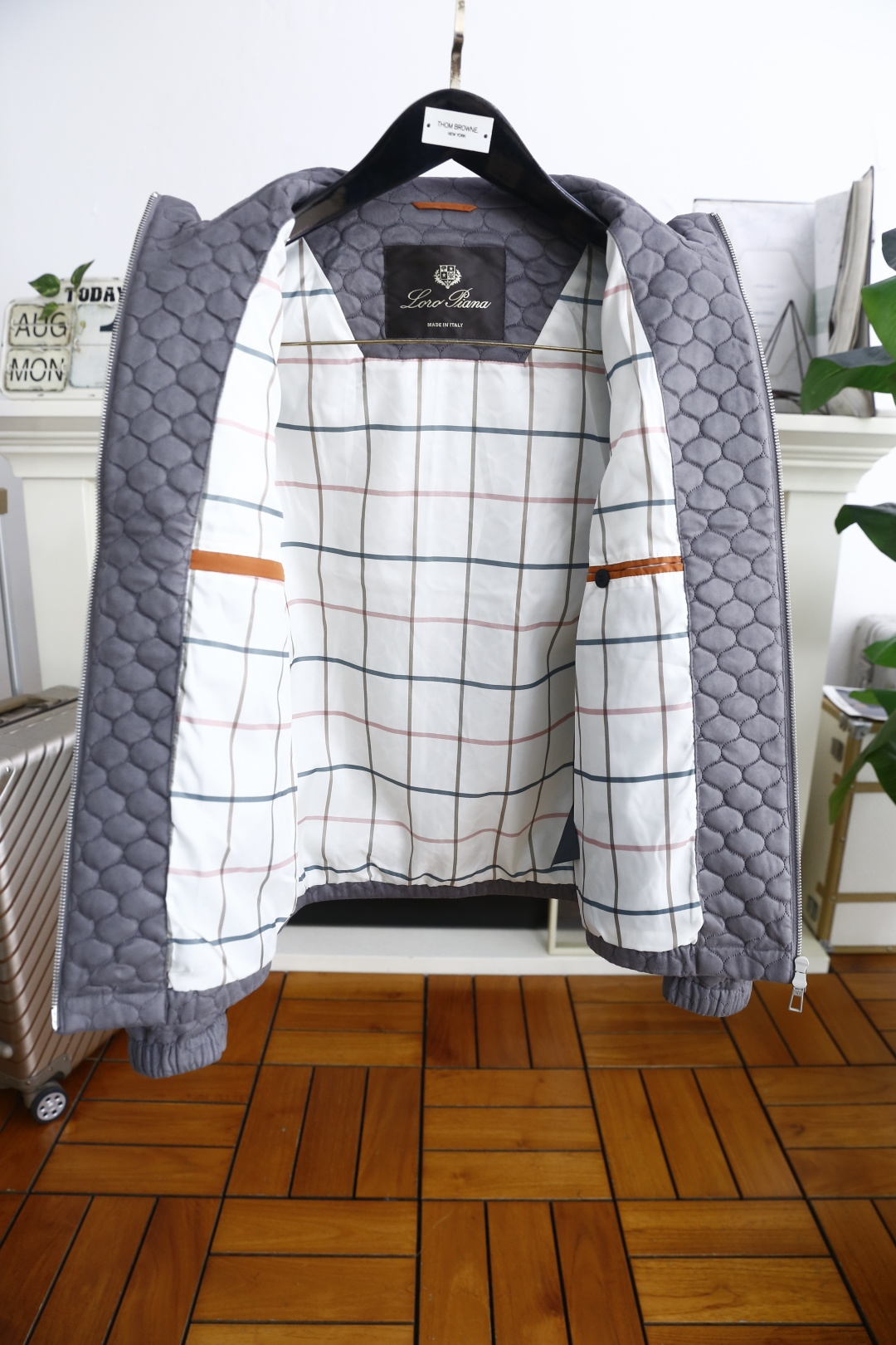 🔥lP🆕.
季新品时尚经典拉链夹克！奢华经典品牌元素设计品相完美如斯！属于入柜级别，可预见性的爆款！采用