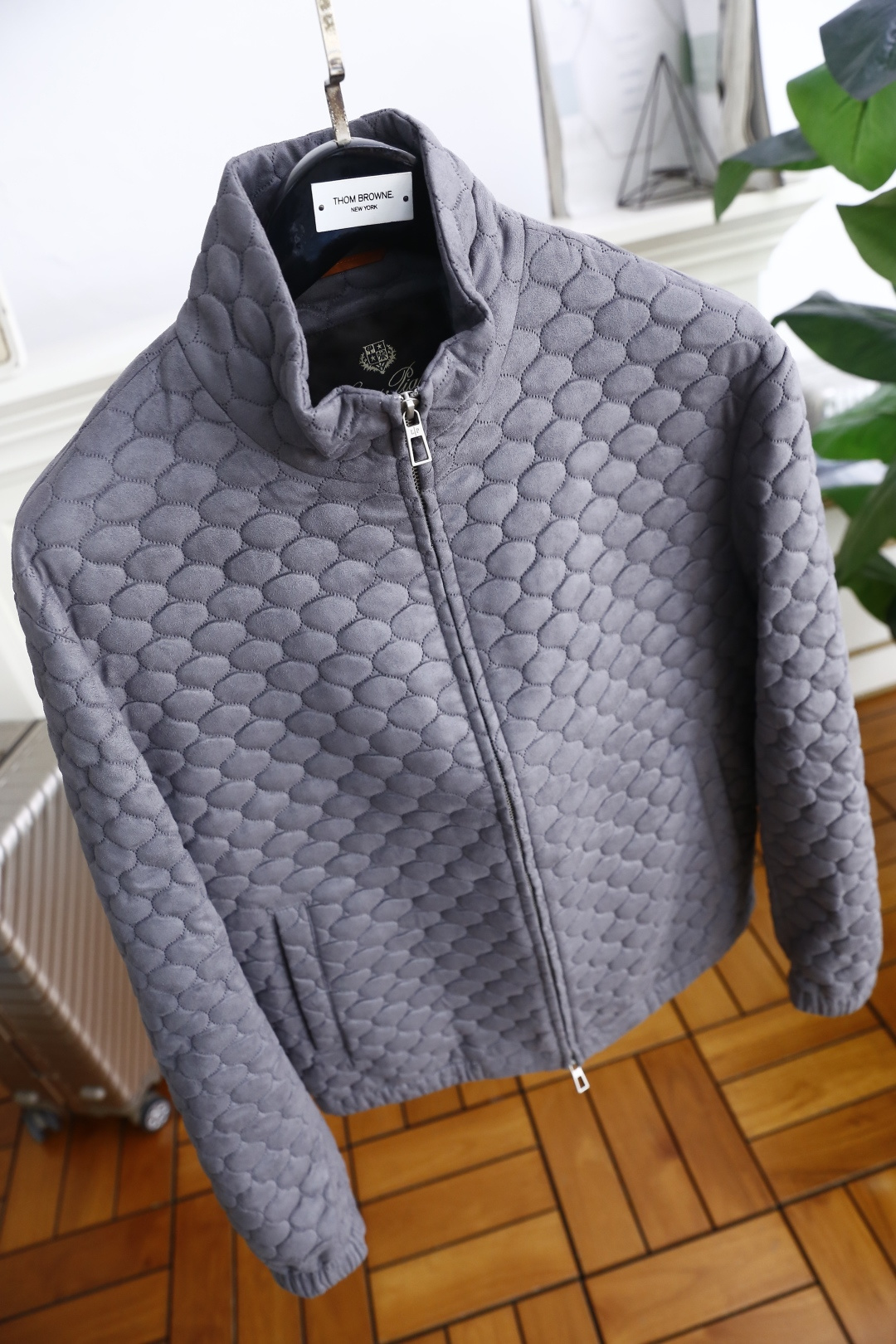 🔥lP🆕.
季新品时尚经典拉链夹克！奢华经典品牌元素设计品相完美如斯！属于入柜级别，可预见性的爆款！采用