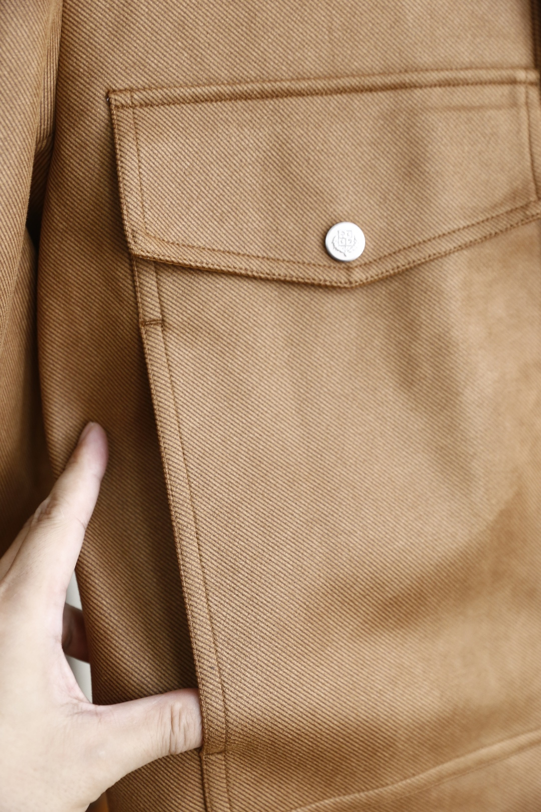 🔥lP🆕.
秋季新品！时尚顶级高密麂皮绒夹克外套 海外专柜同步 奢华经典品牌元素logo设计👍高级定制 