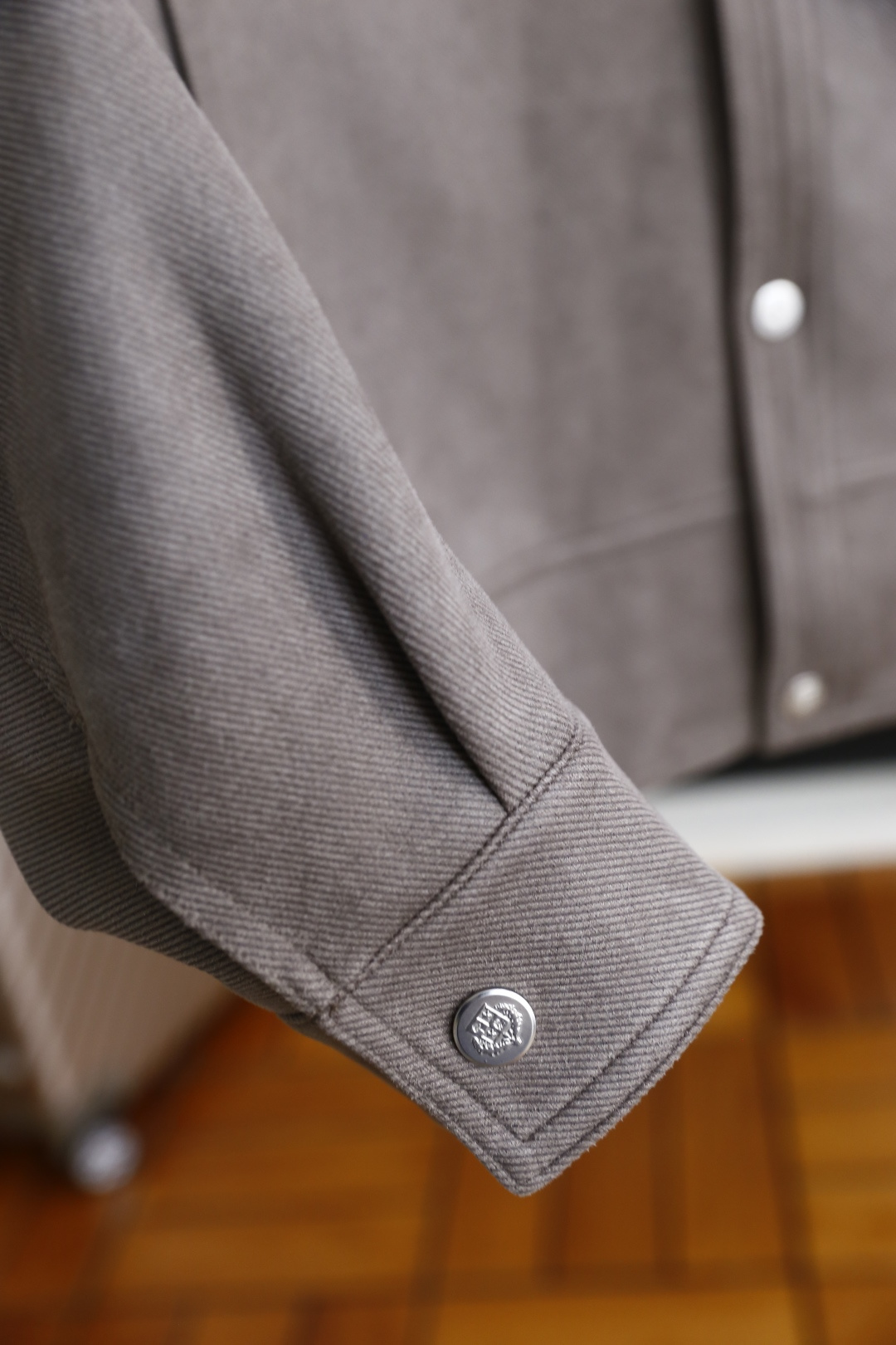 🔥lP🆕.
秋季新品！时尚顶级高密麂皮绒夹克外套 海外专柜同步 奢华经典品牌元素logo设计👍高级定制 