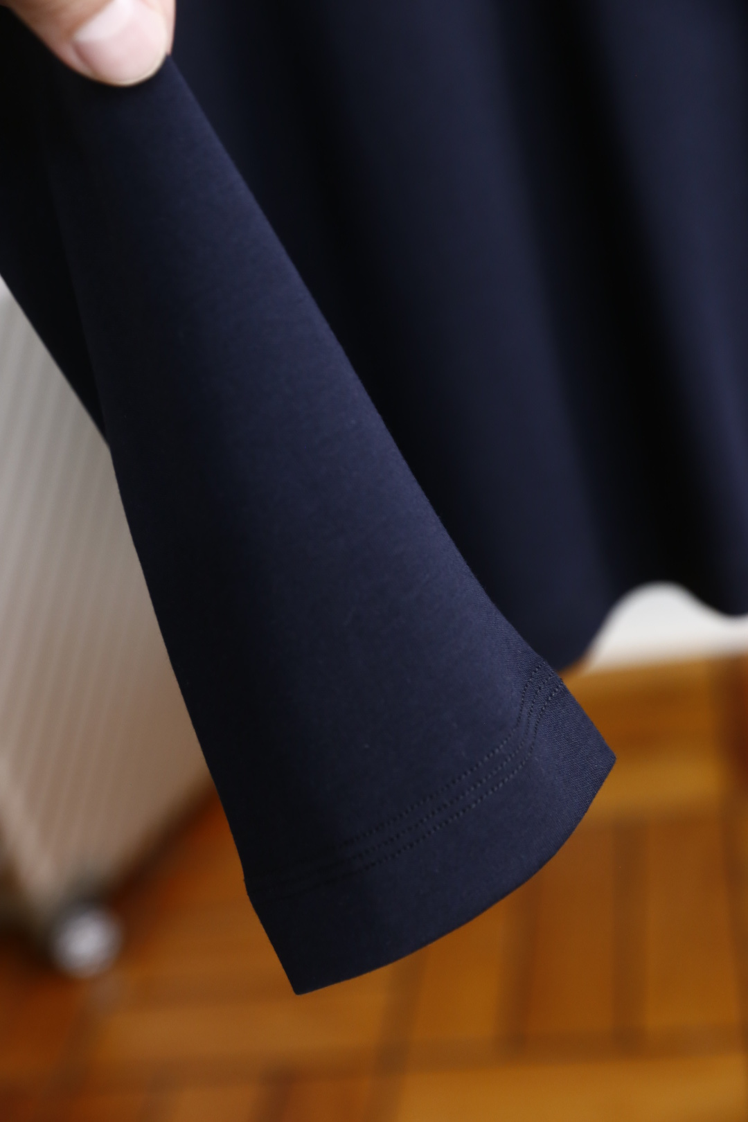 🔥普拉*/Pr*da.
秋季新品时尚男士圆领长袖🔥胸前奢华经典三角标字母LOGO设计！绝对经得起时间的考