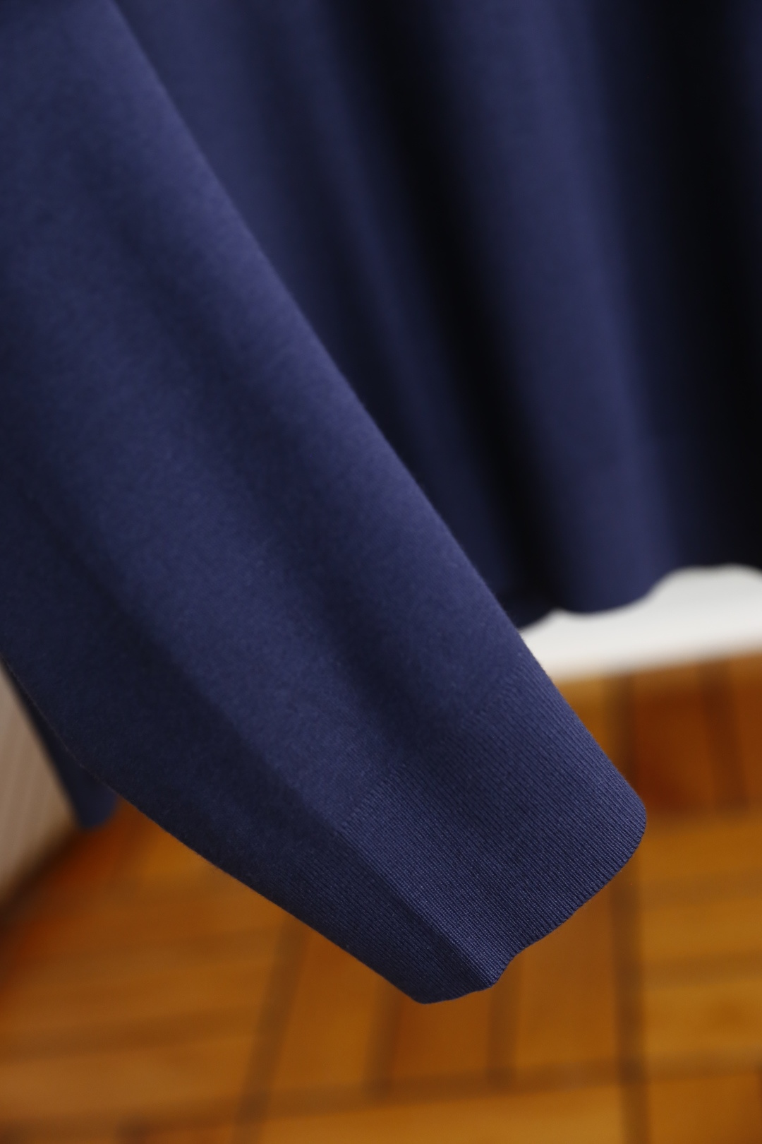 🔥lP🆕.
秋季新品时尚圆领长袖！胸前奢华品牌字母图案设计✅高端大气经典系列，经典圆领设计时尚有型 👍简