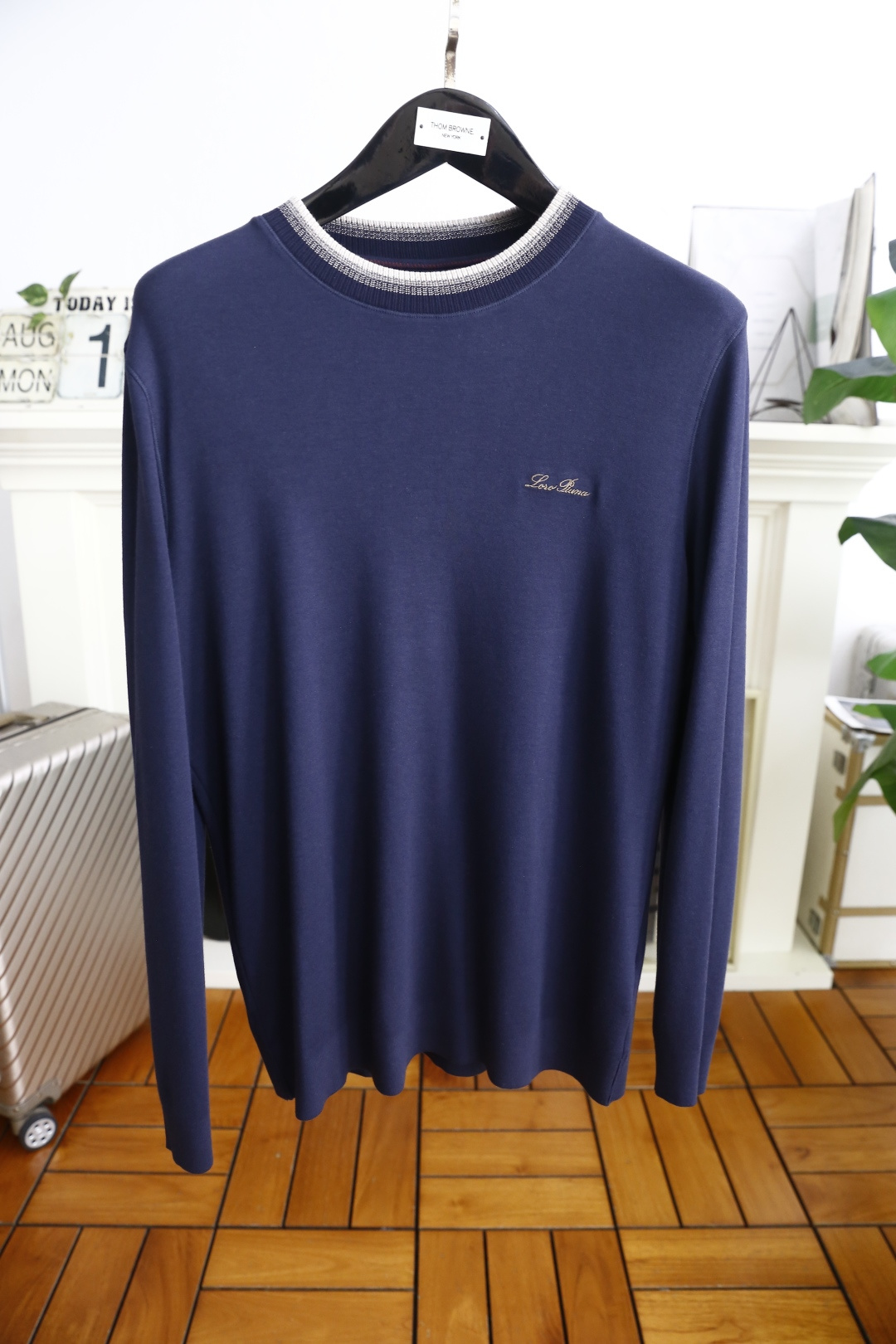 🔥lP🆕.
秋季新品时尚圆领长袖！胸前奢华品牌字母图案设计✅高端大气经典系列，经典圆领设计时尚有型 👍简