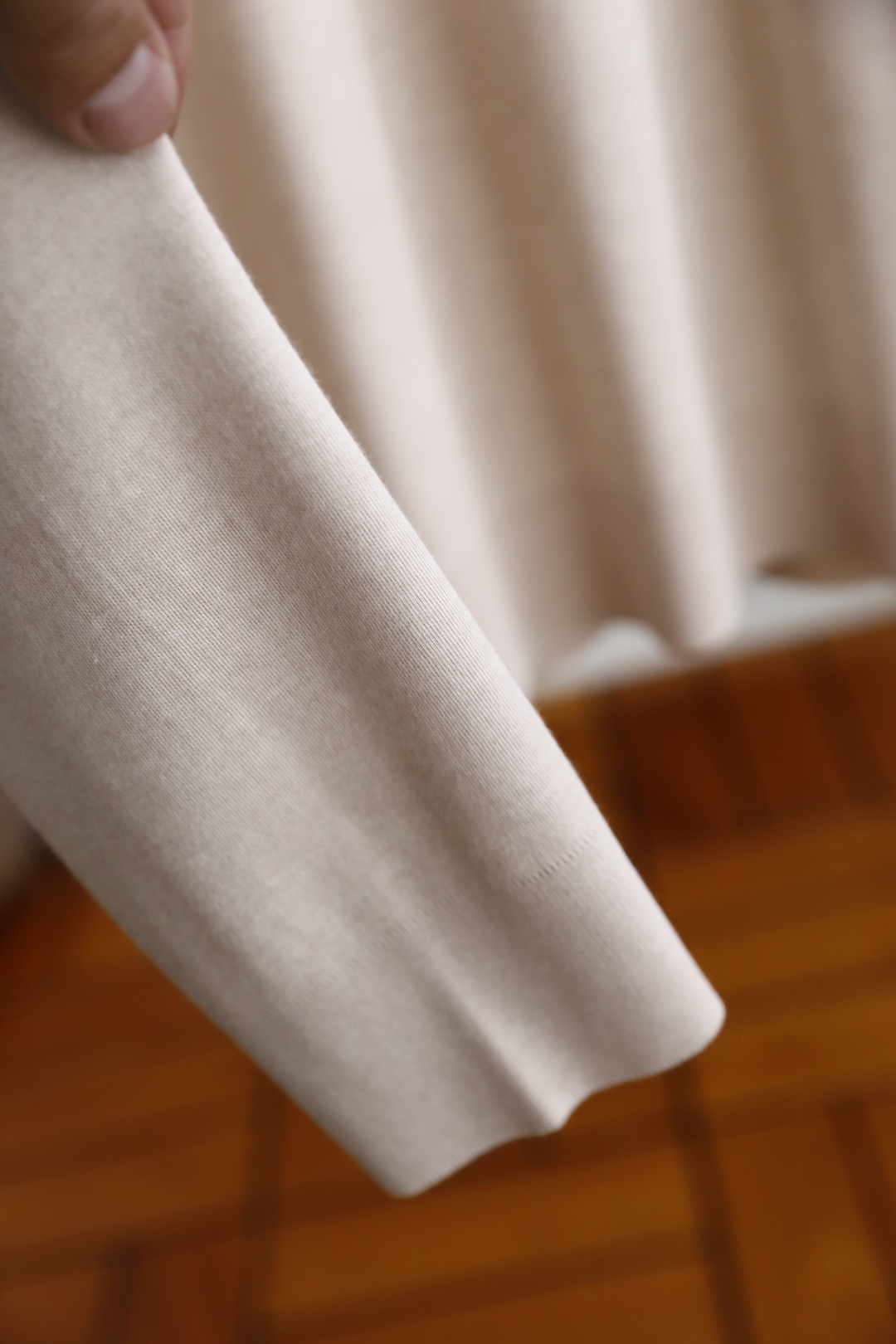 🔥lP🆕.
秋季新品时尚圆领长袖！胸前奢华品牌字母图案设计✅高端大气经典系列，经典圆领设计时尚有型 👍简