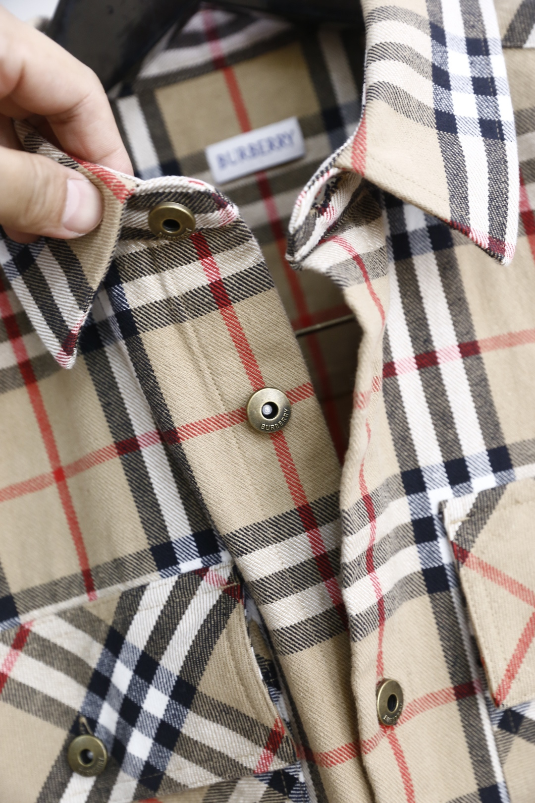 🔥巴宝丽/Burb*rry.
26早秋时尚新品👔男士长袖衬衣 Gw同步👍🏼采用高档顶级面料  绝不起球 