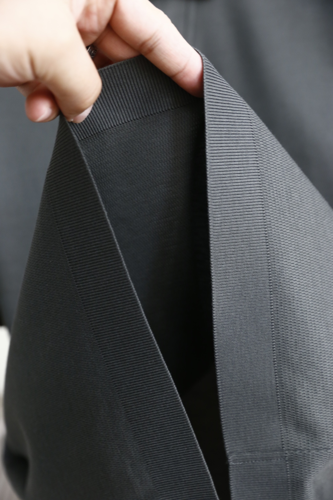 🔥lP🆕.
25夏季男士翻领Polo衫👍🏼时尚精致领口设计！高级定制百搭款式 任何人都可以轻松驾驭 采用