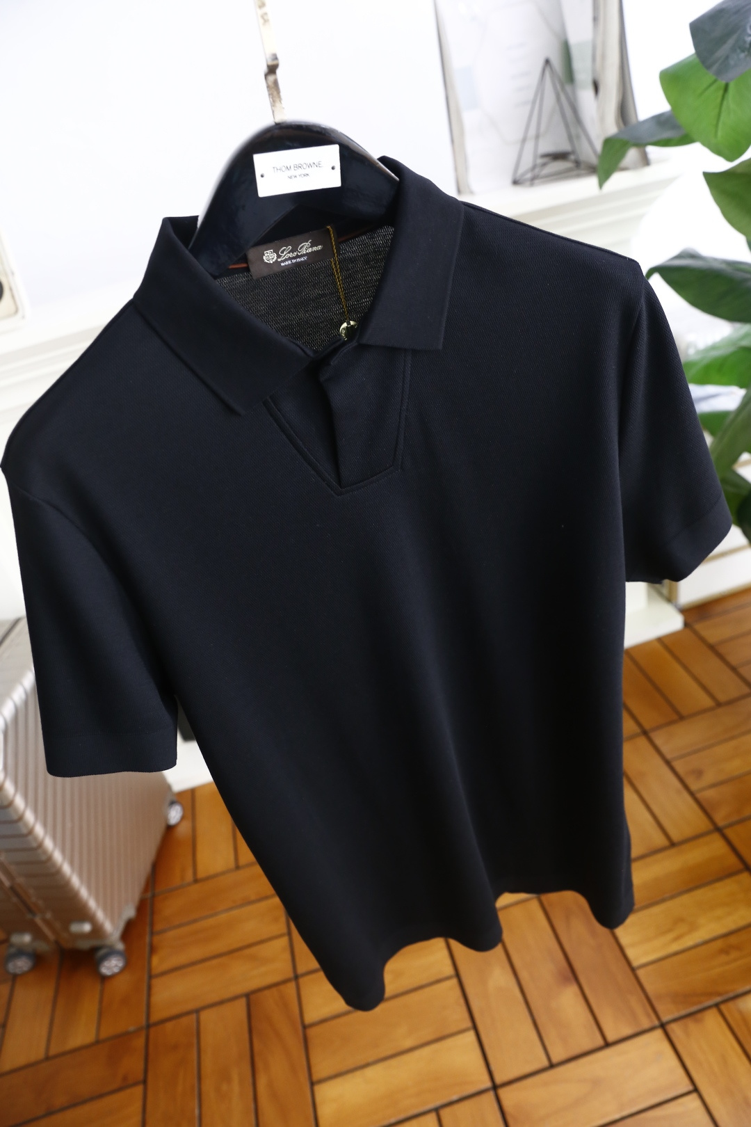 🔥lP🆕.
25夏季男士翻领Polo衫👍🏼时尚精致领口设计！高级定制百搭款式 任何人都可以轻松驾驭 采用