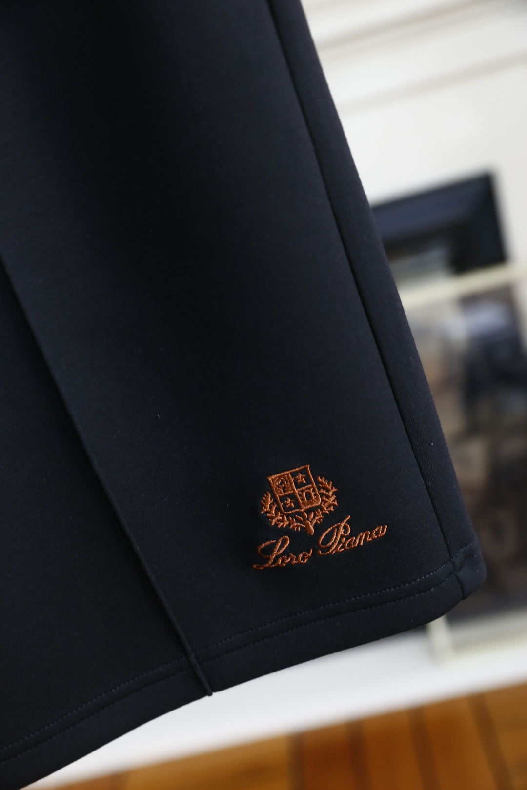 🔥lP🆕.
2025夏季男士👍🏼时尚休闲短裤！经典百搭的款式 没有过多的装饰 主打面料与版型 松紧腰两侧