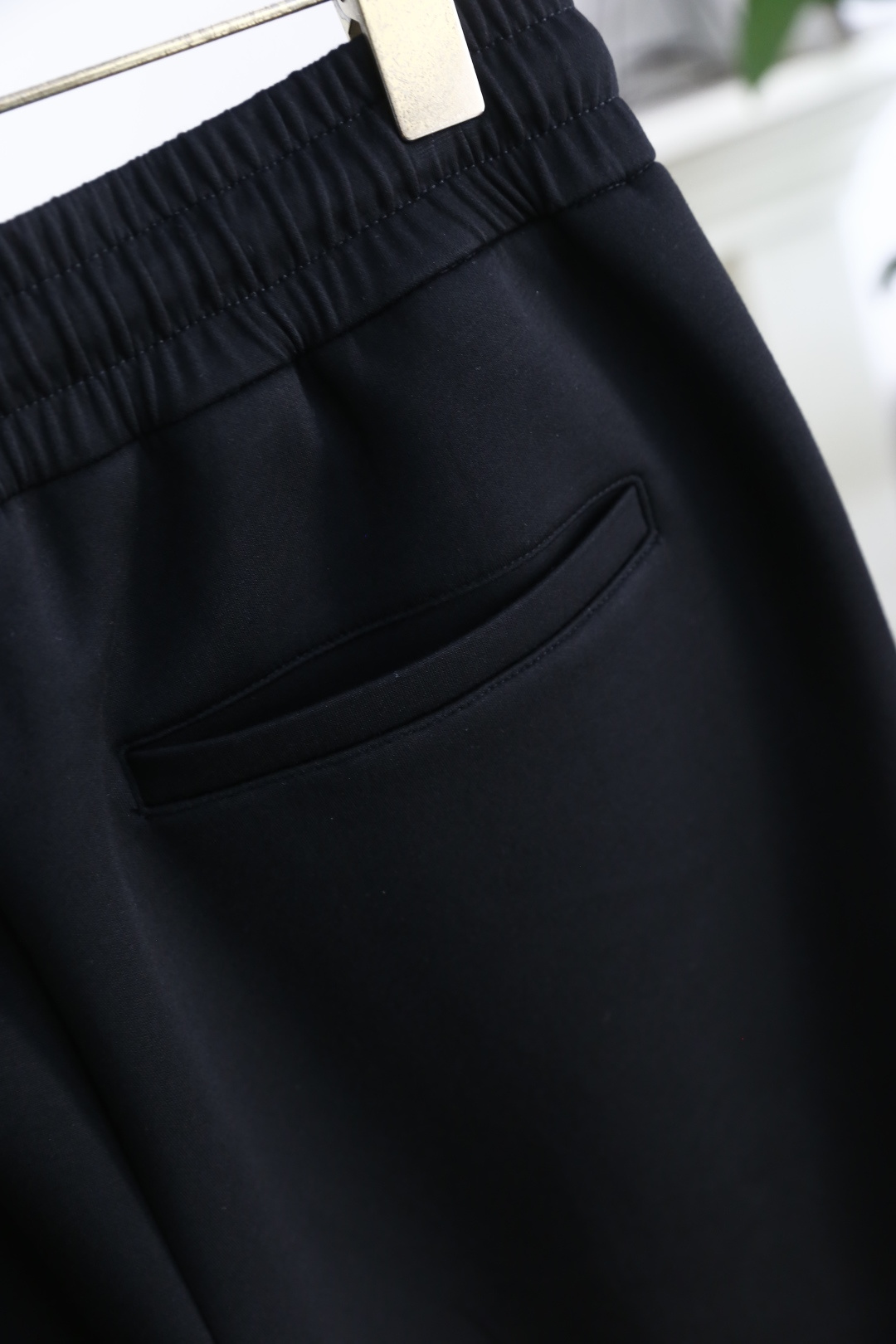 🔥lP🆕.
2025夏季男士👍🏼时尚休闲短裤！经典百搭的款式 没有过多的装饰 主打面料与版型 松紧腰两侧