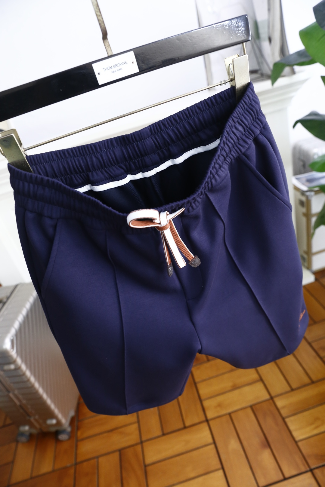 🔥lP🆕.
2025夏季男士👍🏼时尚休闲短裤！经典百搭的款式 没有过多的装饰 主打面料与版型 松紧腰两侧