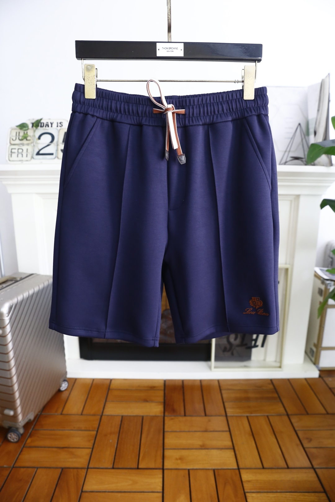 🔥lP🆕.
2025夏季男士👍🏼时尚休闲短裤！经典百搭的款式 没有过多的装饰 主打面料与版型 松紧腰两侧