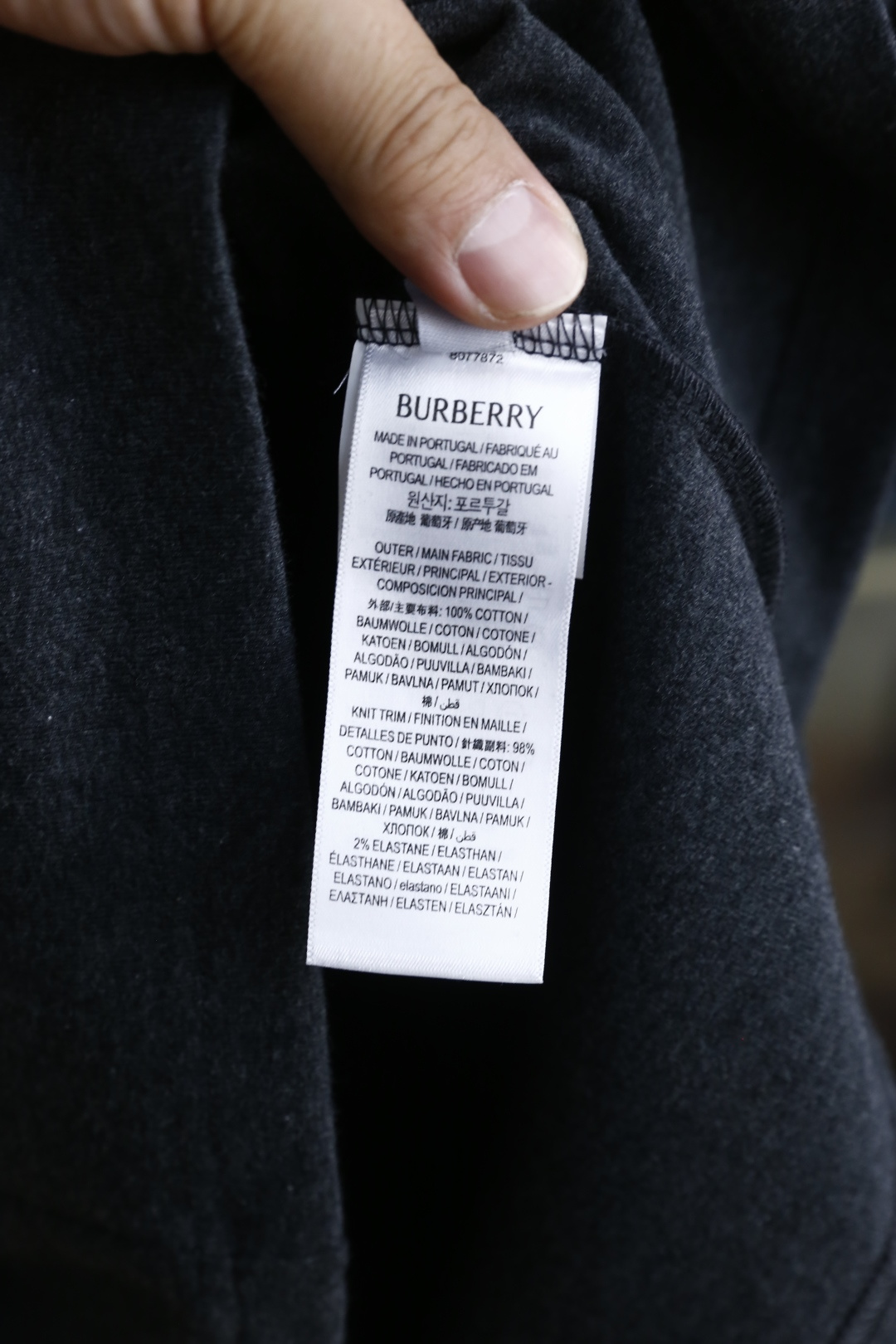 🔥巴宝丽/Burbe*ry.
秋季新款时尚男士中领打底衫！胸前品牌战马LOGO百搭款式！入手便知非常柔软