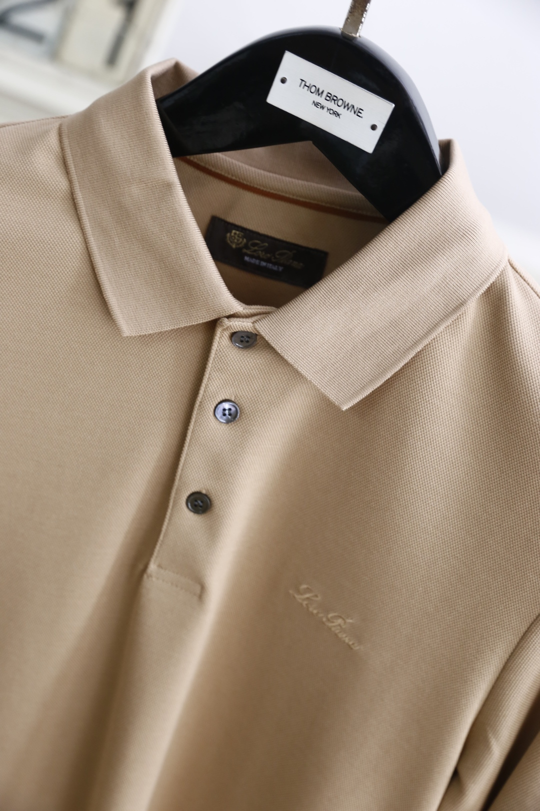 🔥lP🆕.
秋季新款🆕男士长袖翻领Polo衫！胸前奢华品牌经典LOGO设计，采用高档顶级🔝舒适保暖面料👍