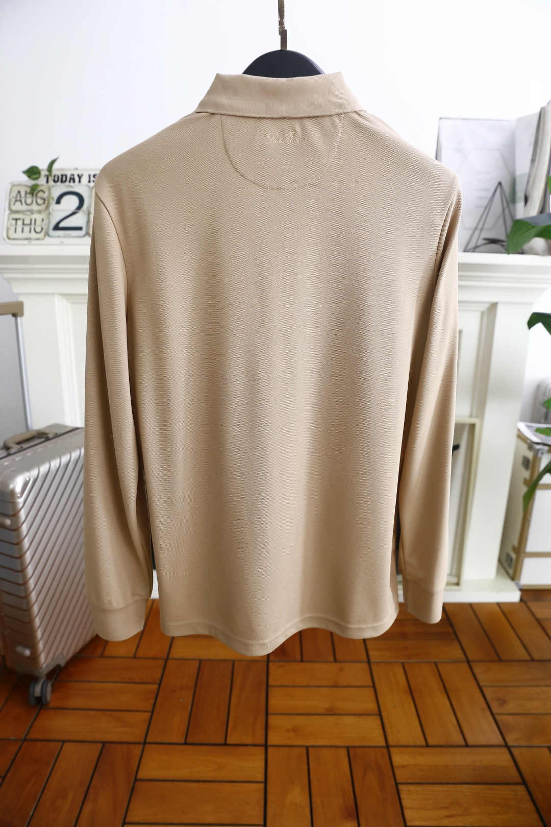 🔥lP🆕.
秋季新款🆕男士长袖翻领Polo衫！胸前奢华品牌经典LOGO设计，采用高档顶级🔝舒适保暖面料👍