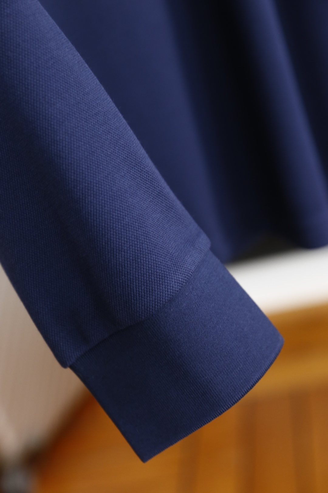 🔥lP🆕.
秋季新款🆕男士长袖翻领Polo衫！胸前奢华品牌经典LOGO设计，采用高档顶级🔝舒适保暖面料👍