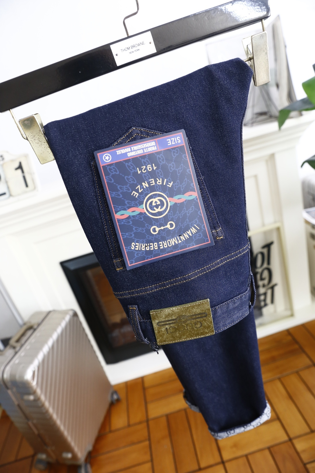 🔥古驰/Gu*ci.
季新品时尚男士牛仔裤👖采用客供水洗弹力牛仔裤！奢华经典品牌Logo标志彰显品牌特征