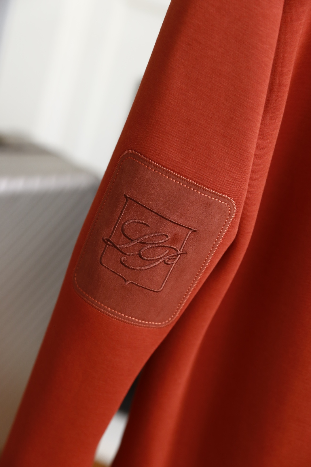 🔥lP🆕.
季新品时尚男士高品质长袖打底衫！采用高档舒适保暖面料，舒适保暖极佳 可防静电手感舒适顺滑 ，