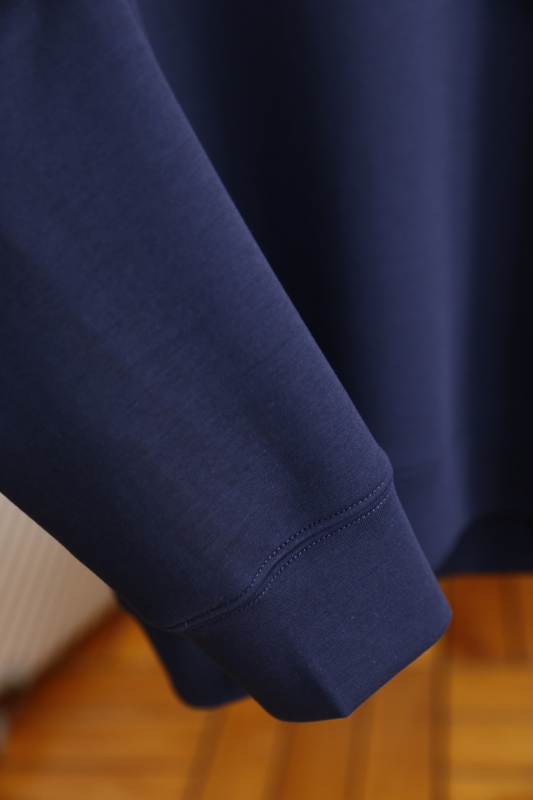 🔥lP🆕.
季新品时尚男士高品质长袖打底衫！采用高档舒适保暖面料，舒适保暖极佳 可防静电手感舒适顺滑 ，