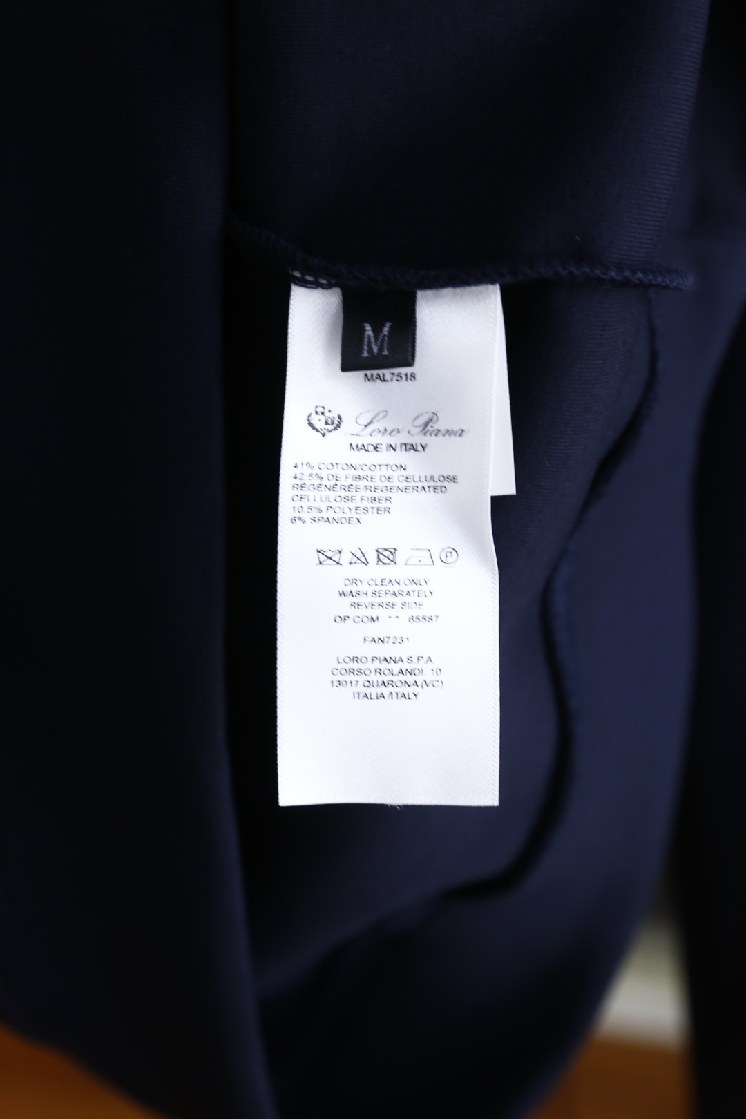 🔥lP🆕.
季新品时尚男士高品质长袖打底衫！采用高档舒适保暖面料，舒适保暖极佳 可防静电手感舒适顺滑 ，