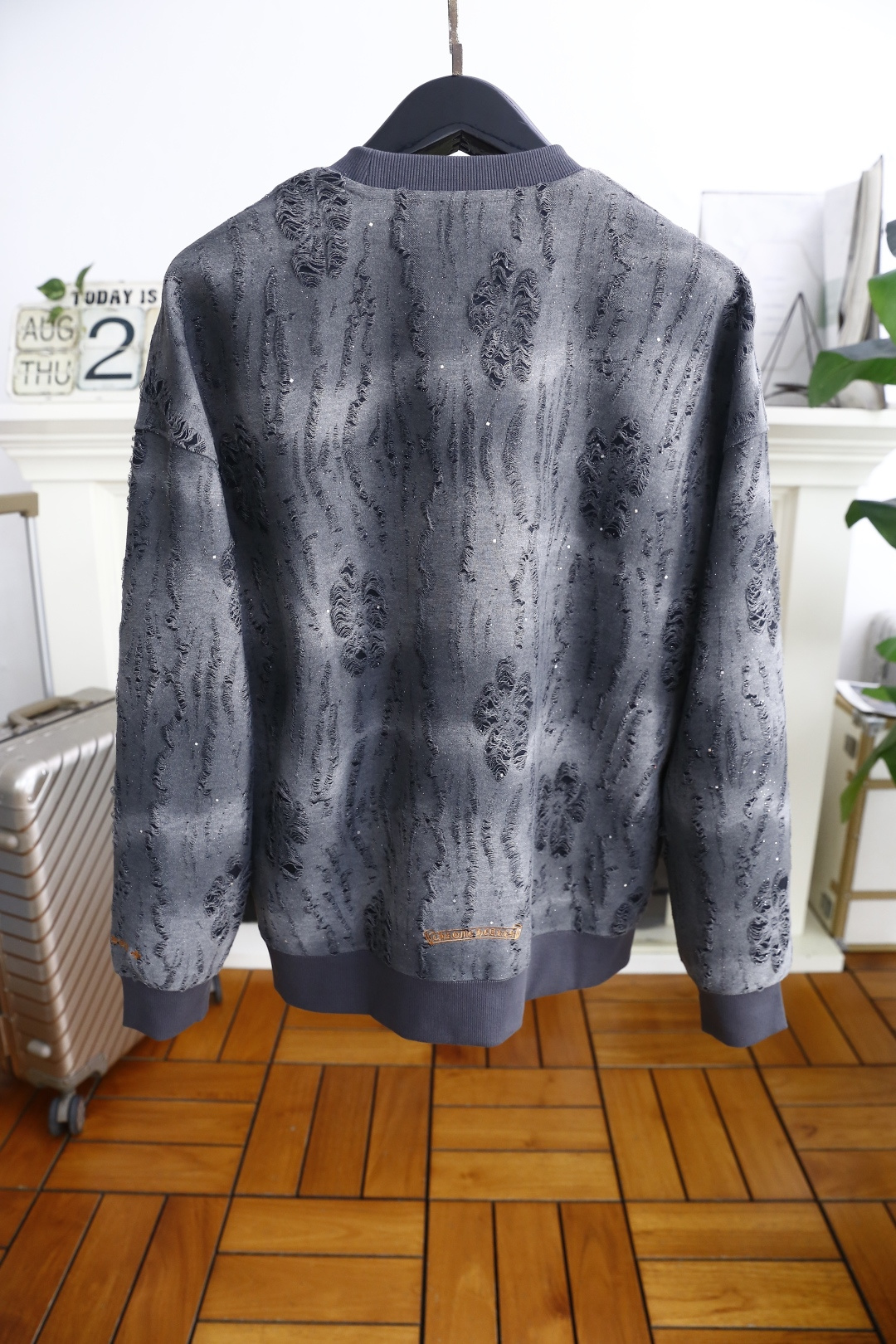 🔥克罗心
秋季新品时尚男士圆领卫衣🔥奢华经典品牌原版LOGO设计！绝对经得起时间的考验！！采用高档舒适面