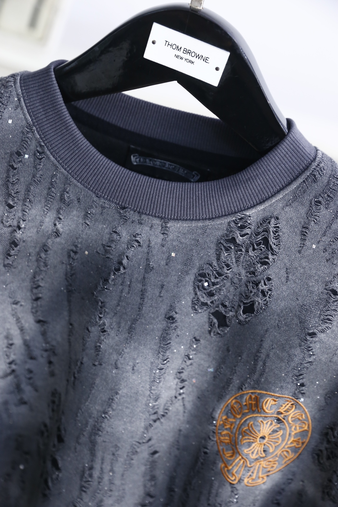 🔥克罗心
秋季新品时尚男士圆领卫衣🔥奢华经典品牌原版LOGO设计！绝对经得起时间的考验！！采用高档舒适面