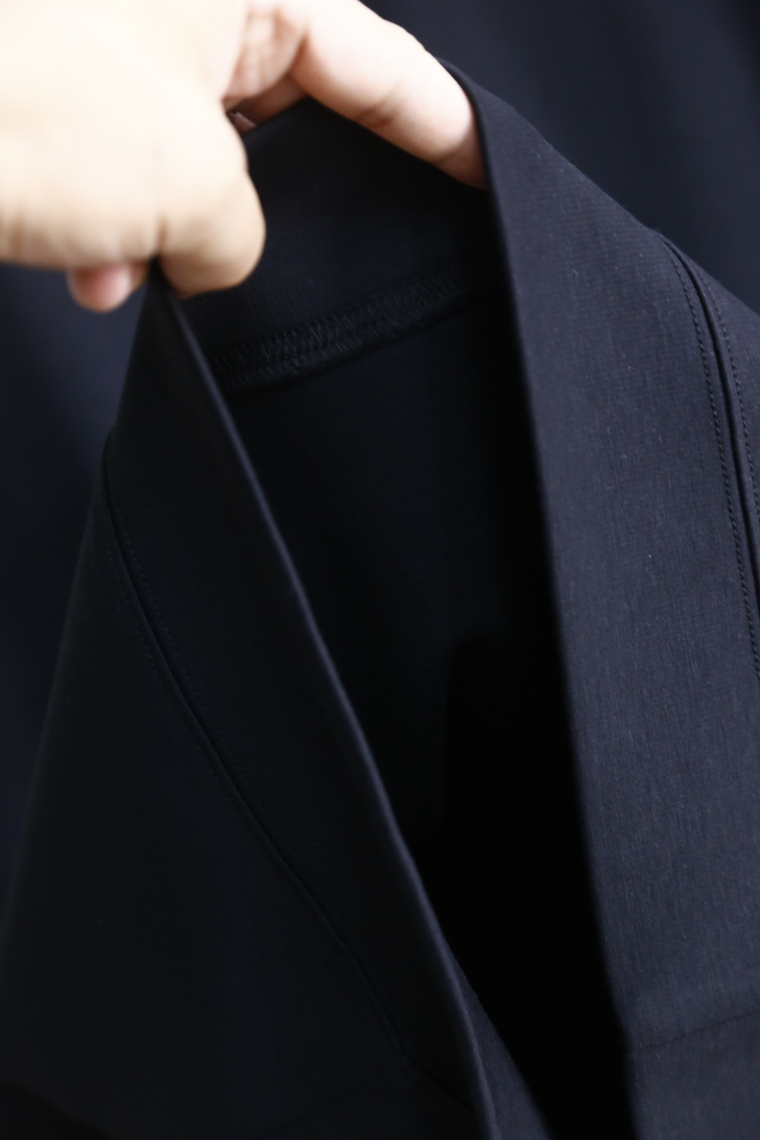 🔥TF.
秋季新品时尚男士圆领长袖🔥奢华经典字母LOGO设计！绝对经得起时间的考验！！采用高档莫代尔面料