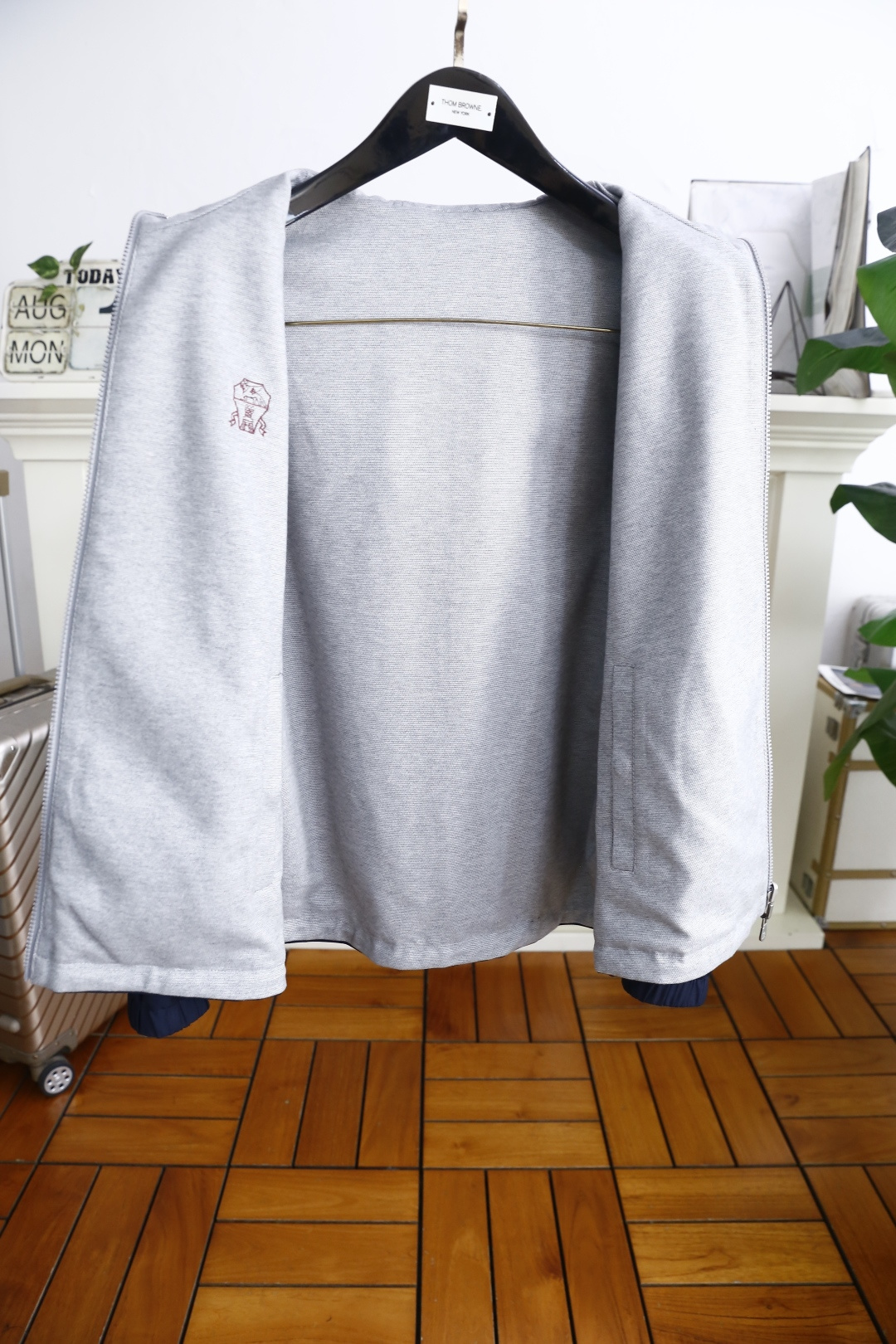 🔥Brunello Cucinelli.
秋季新品🆕顶级原单男士双面可穿夹克！时尚连帽设计📸采用舒适精纺